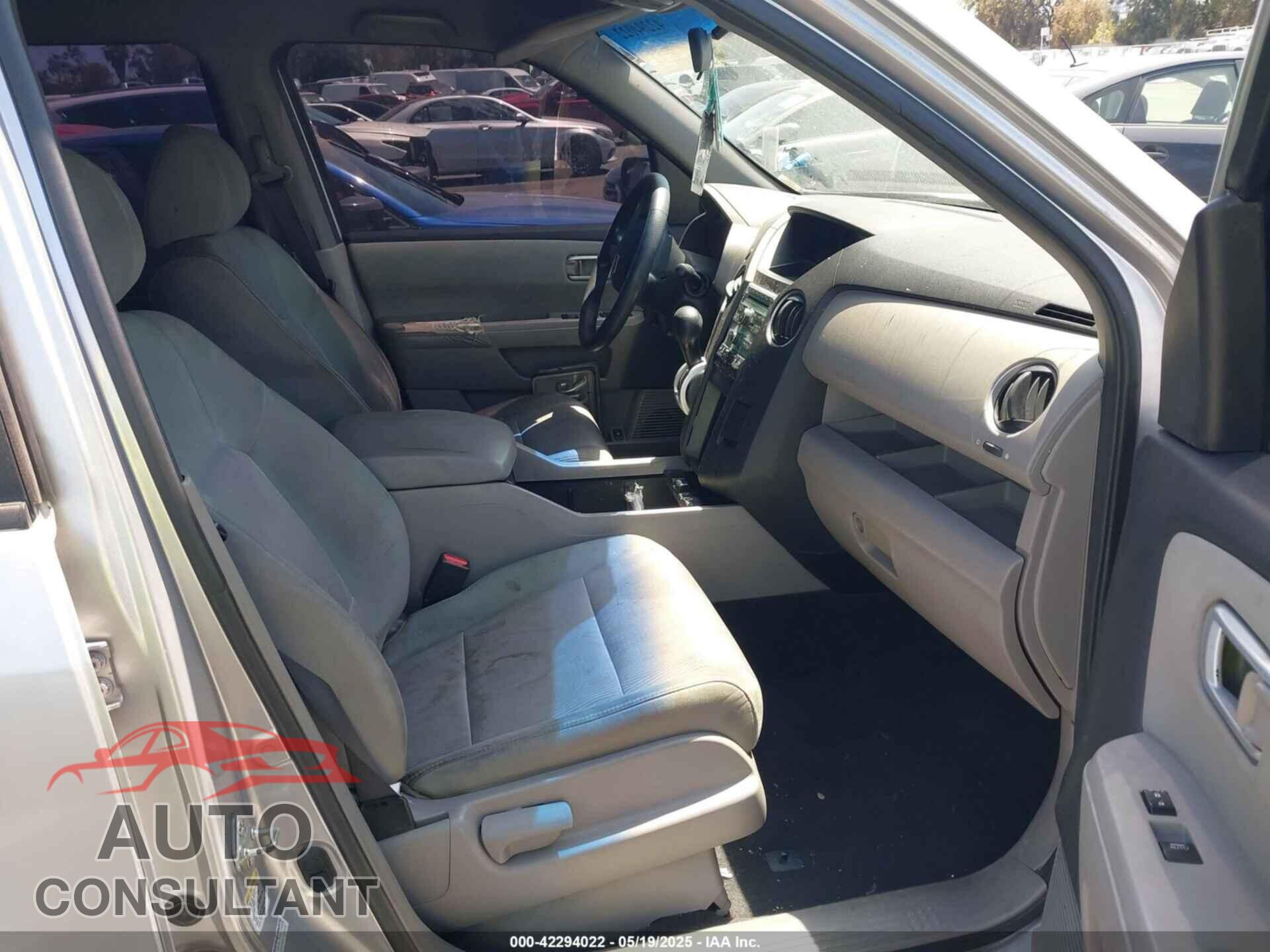 HONDA PILOT 2010 - 5FNYF3H46AB005376