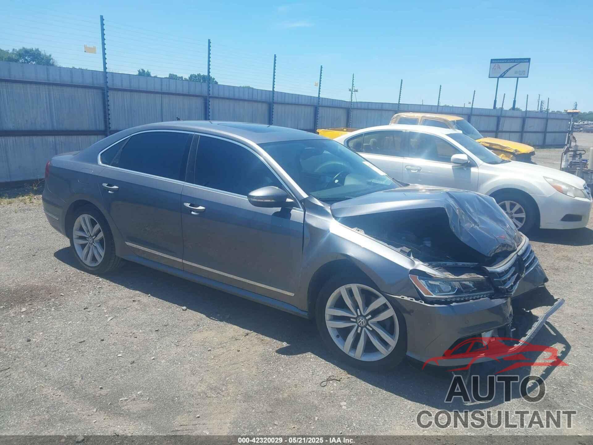 VOLKSWAGEN PASSAT 2017 - 1VWHM7A35HC049372