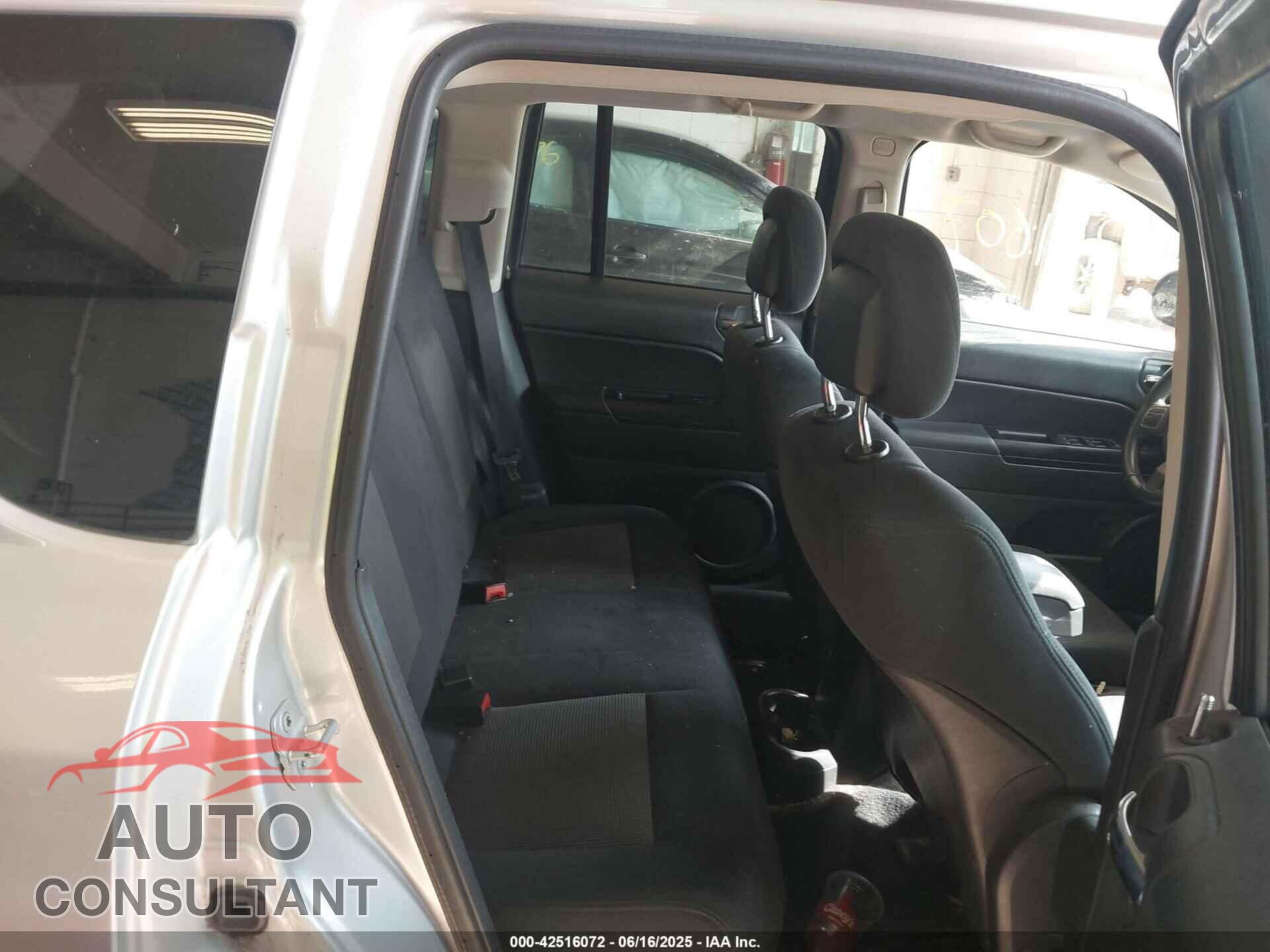 JEEP COMPASS 2011 - 1J4NT1FB3BD264413