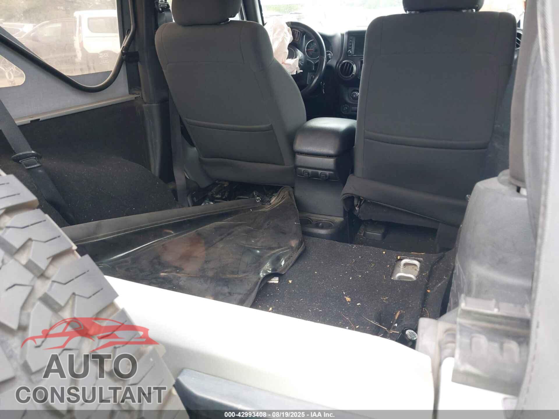 JEEP WRANGLER 2011 - 1J4AA2D10BL528892