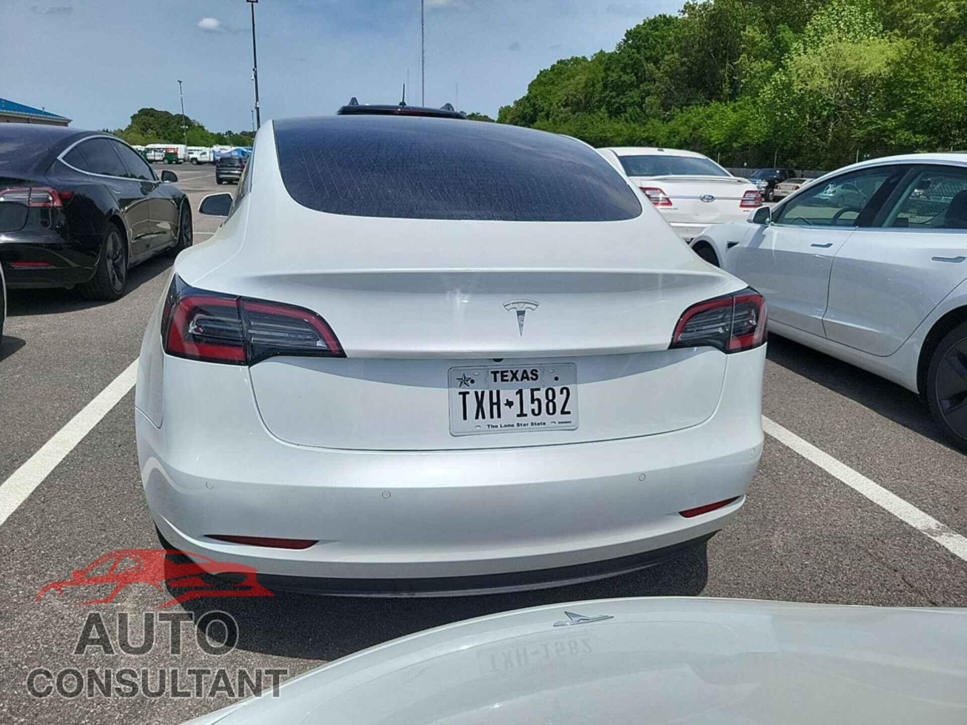 TESLA MODEL 3 2020 - 5YJ3E1EB7LF637021