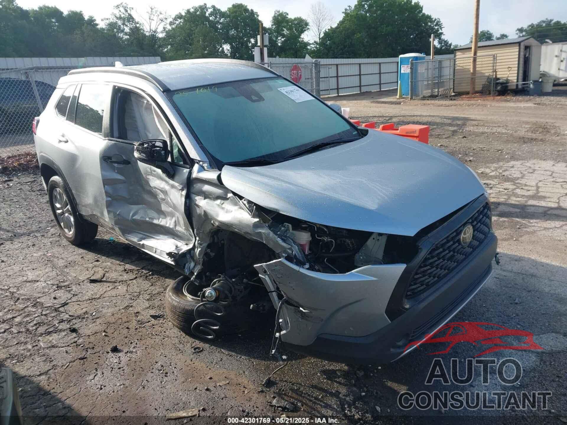 TOYOTA COROLLA CROSS 2022 - 7MUCAAAG9NV005915