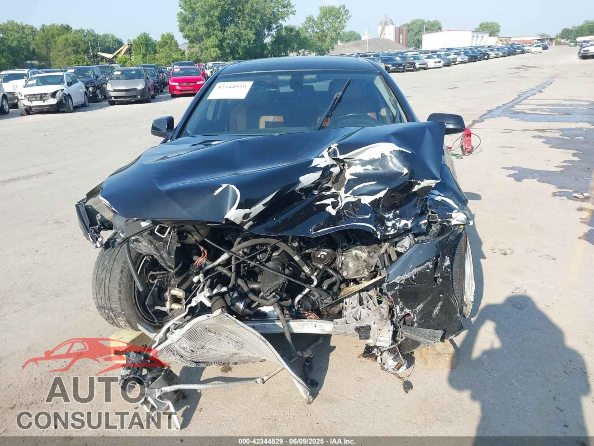 BMW 528I 2012 - WBAXH5C55CDW04813