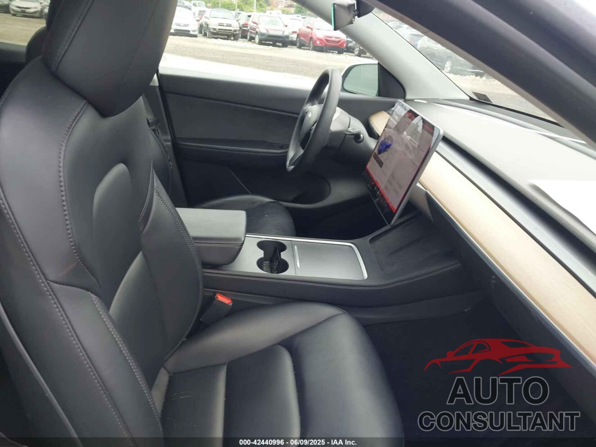 TESLA MODEL Y 2021 - 5YJYGDEE4MF262685
