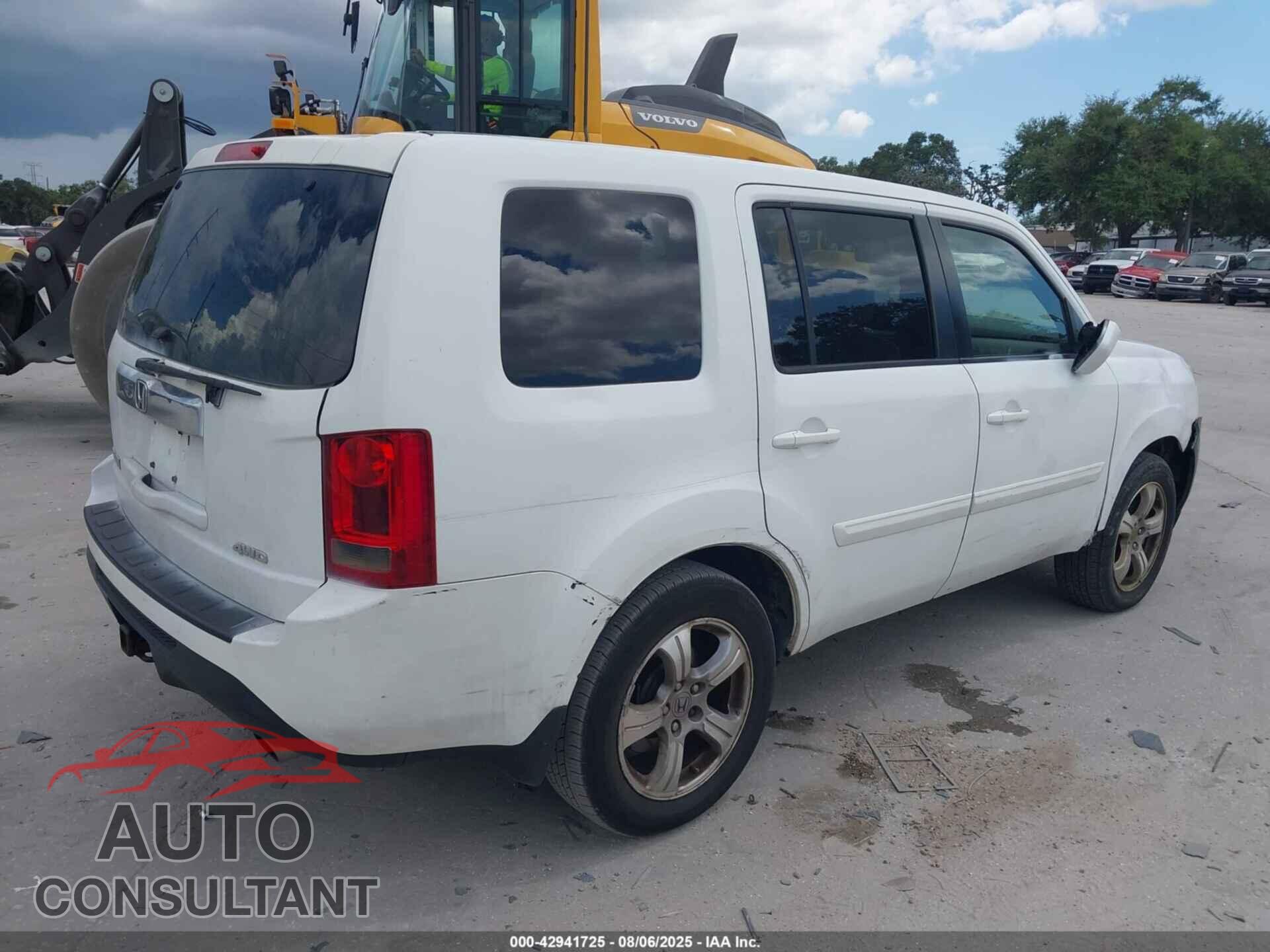 HONDA PILOT 2013 - 5FNYF4H53DB023627