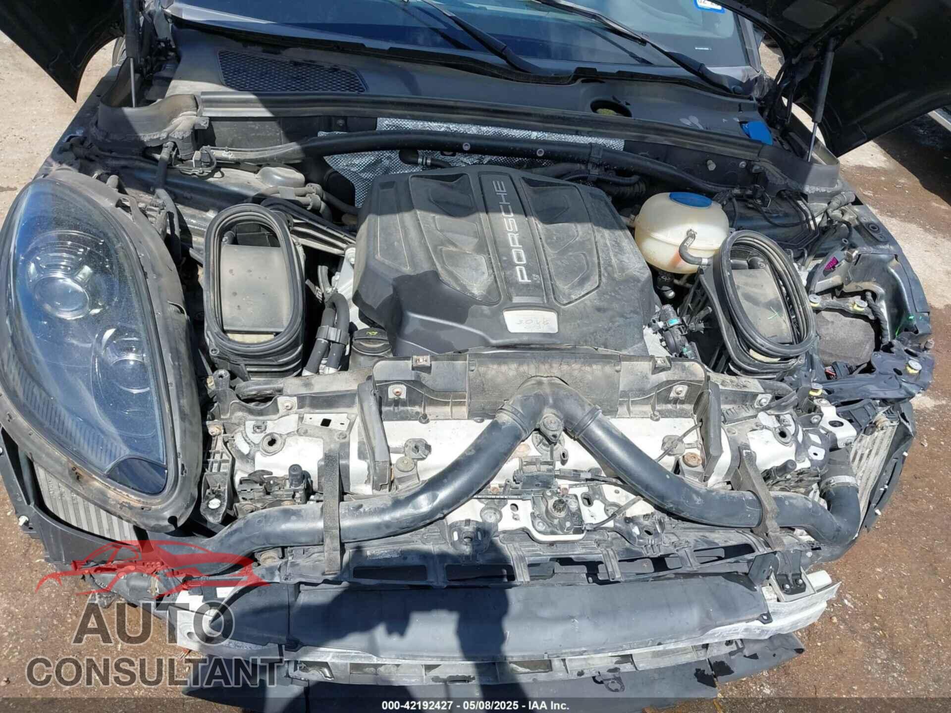 PORSCHE MACAN 2018 - WP1AG2A59JLB60625