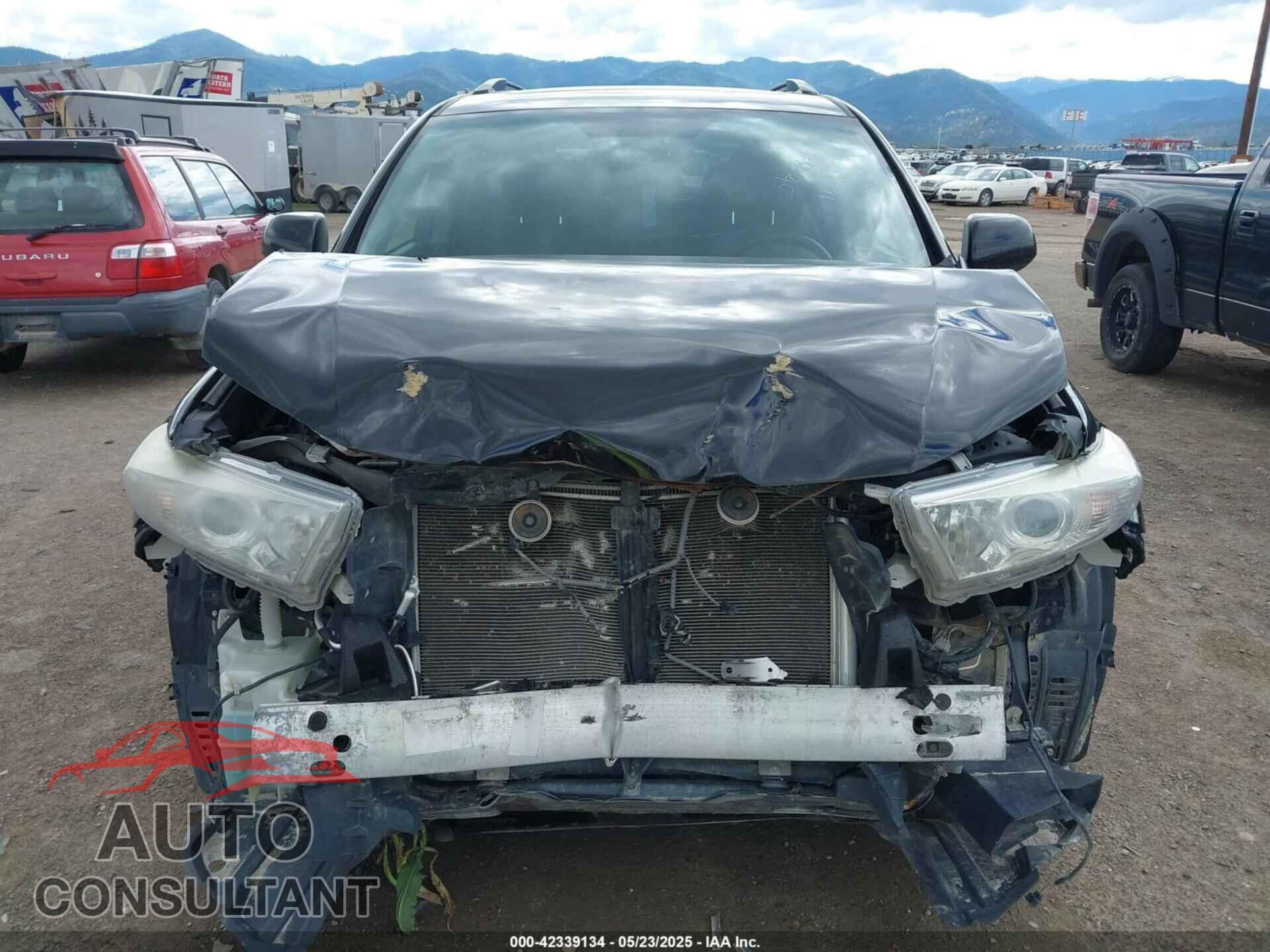TOYOTA HIGHLANDER 2012 - 5TDBK3EH0CS127237