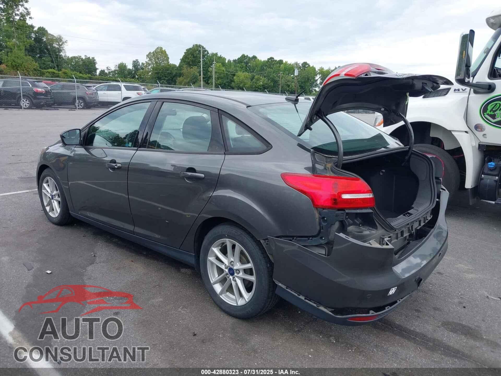 FORD FOCUS 2015 - 1FADP3F20FL362611