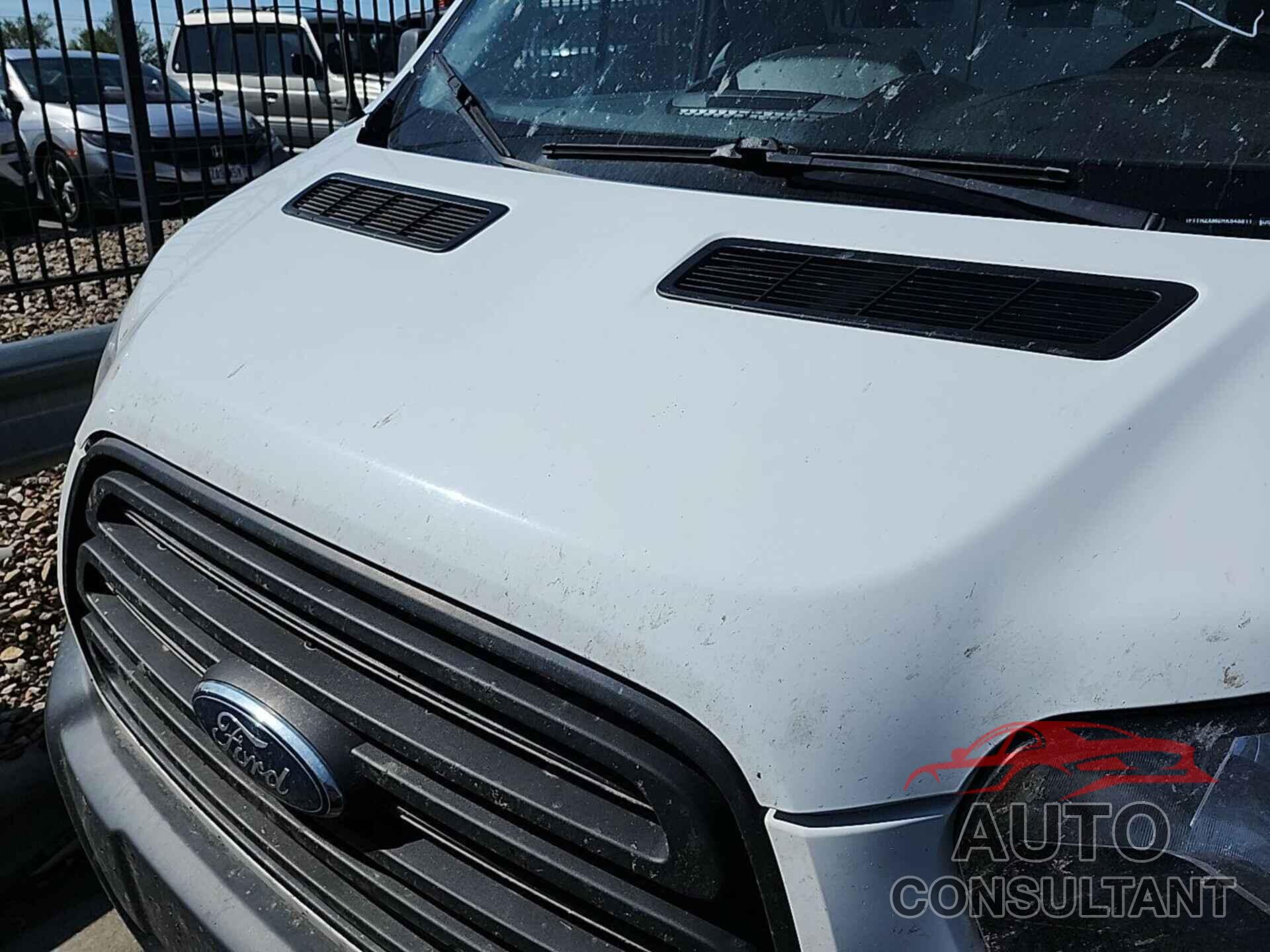 FORD TRANSIT 2017 - 1FTYR2XM0HKB48811