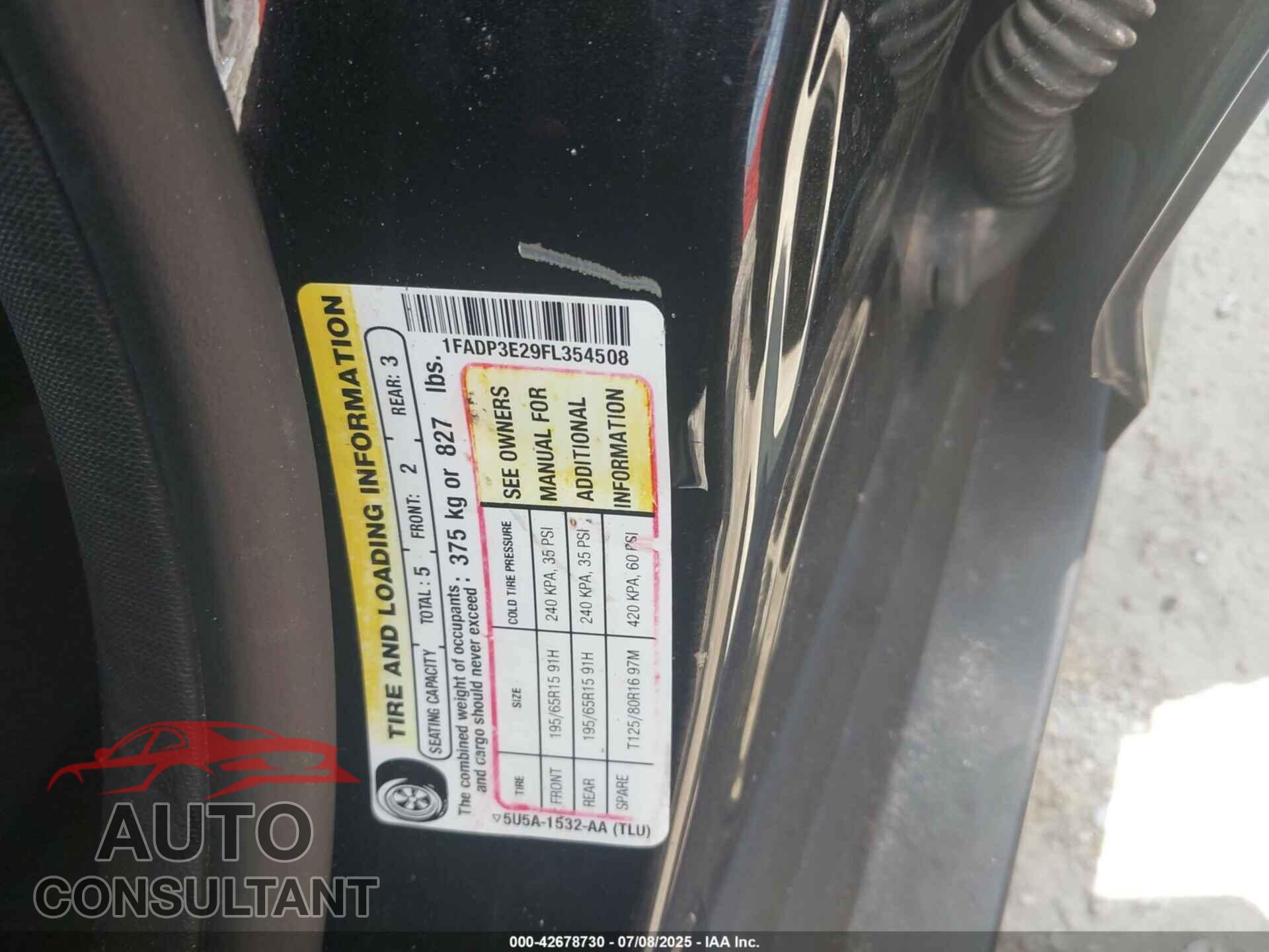 FORD FOCUS 2015 - 1FADP3E29FL354508