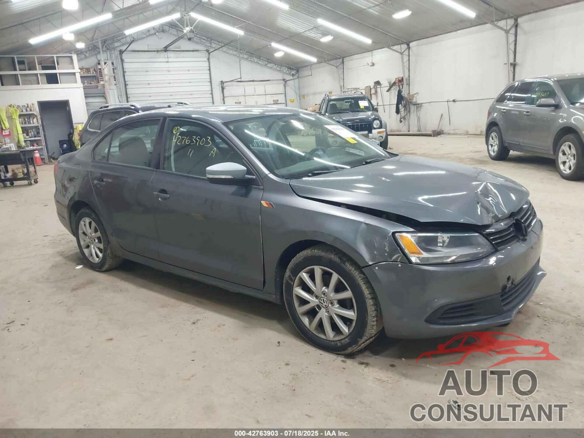 VOLKSWAGEN JETTA 2011 - 3VWDZ7AJ9BM327534