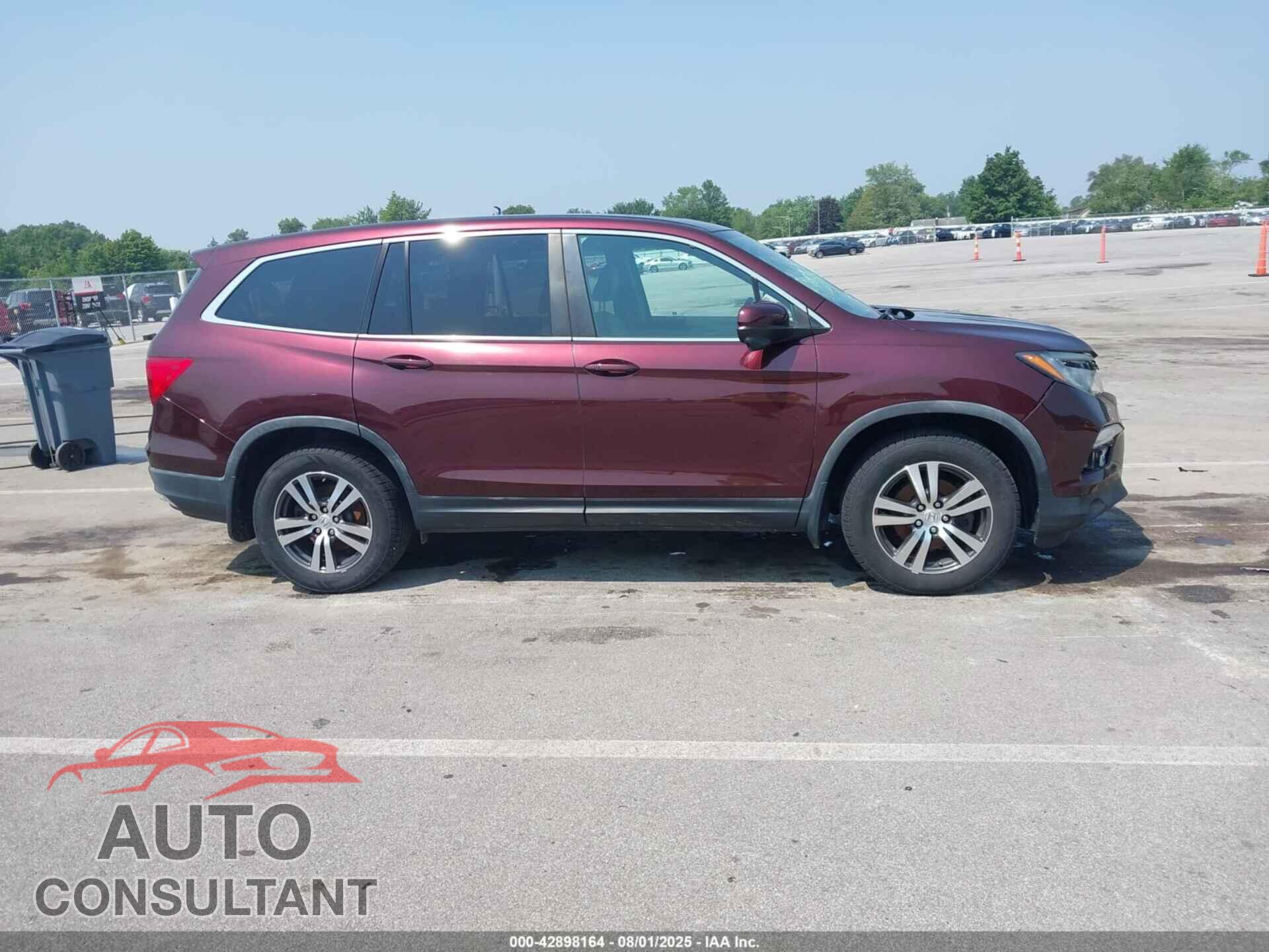 HONDA PILOT 2017 - 5FNYF6H65HB059040