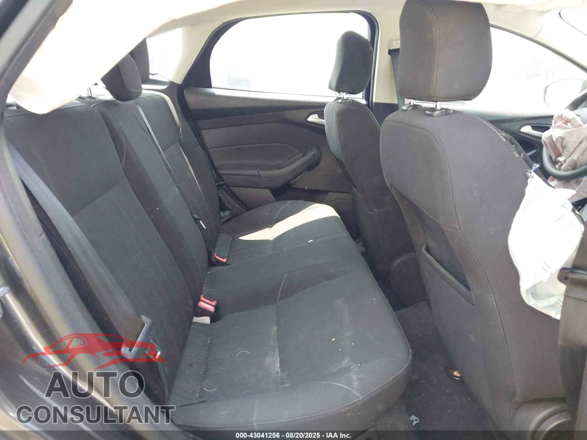 FORD FOCUS 2016 - 1FADP3F20GL381807