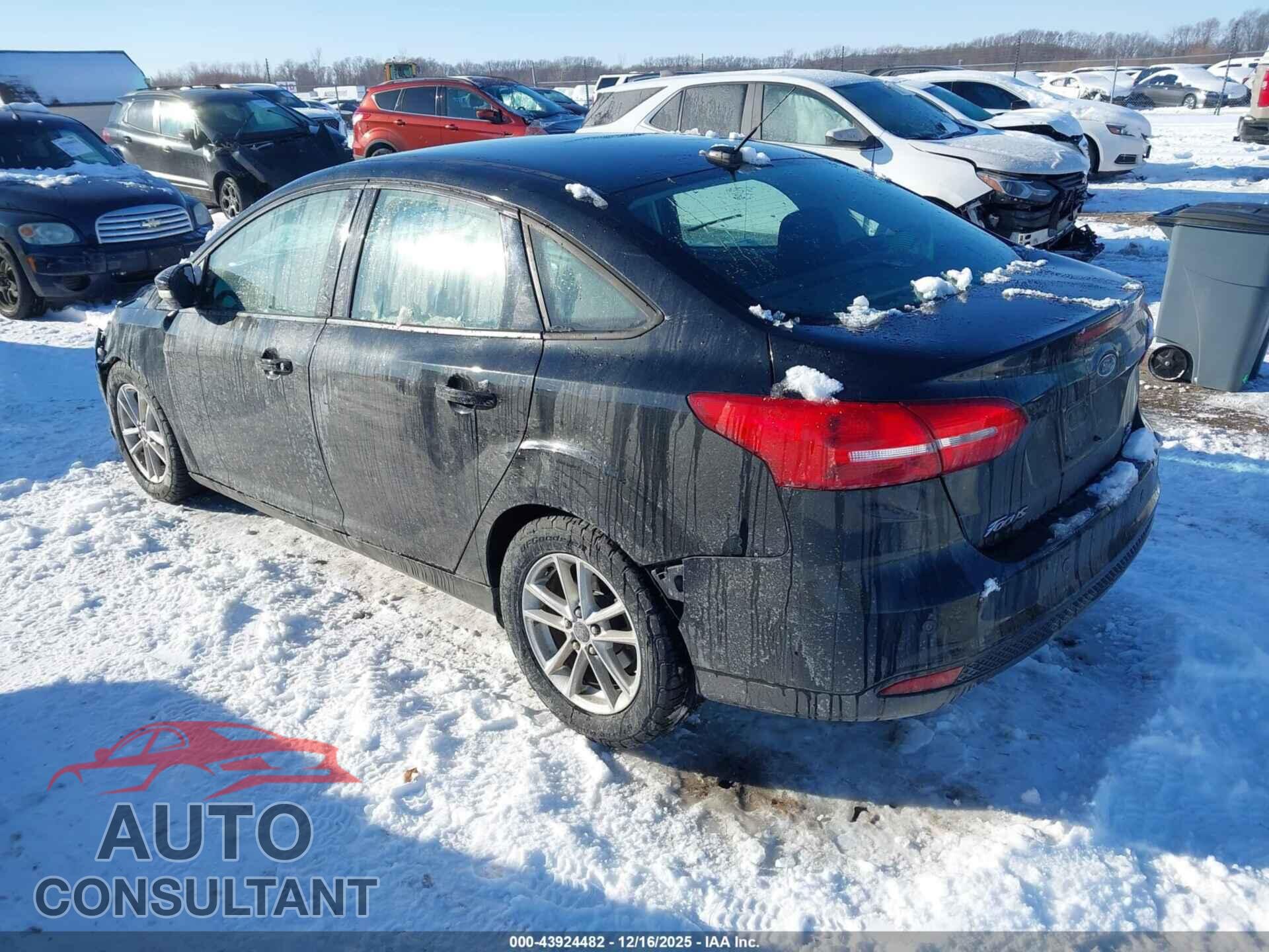FORD FOCUS 2015 - 1FADP3FE6FL387345