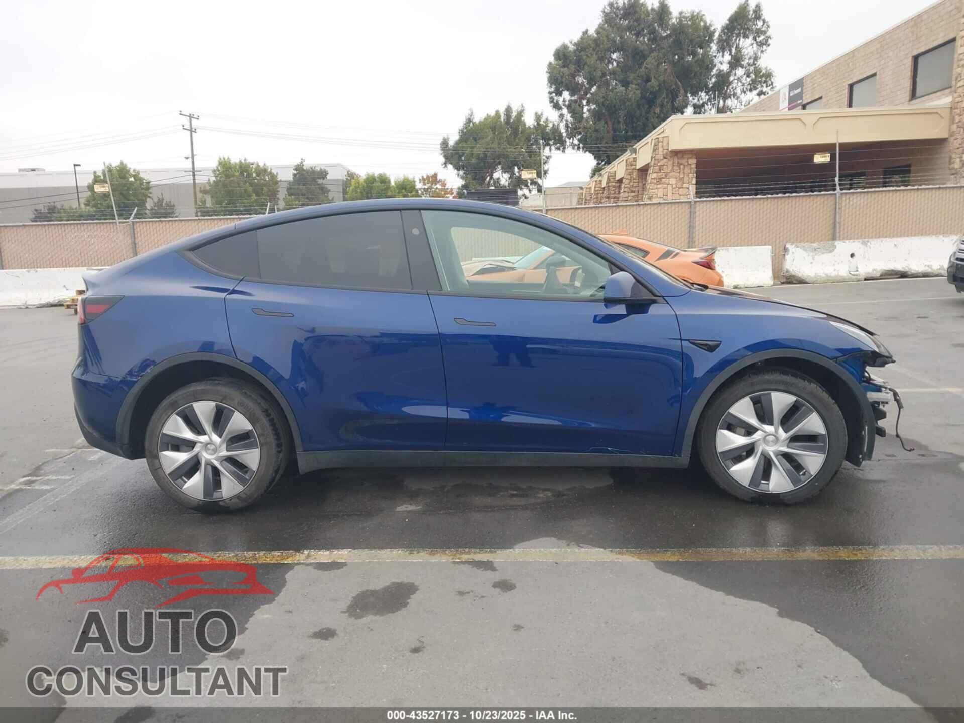 TESLA MODEL Y 2024 - 7SAYGDEE4RF988024