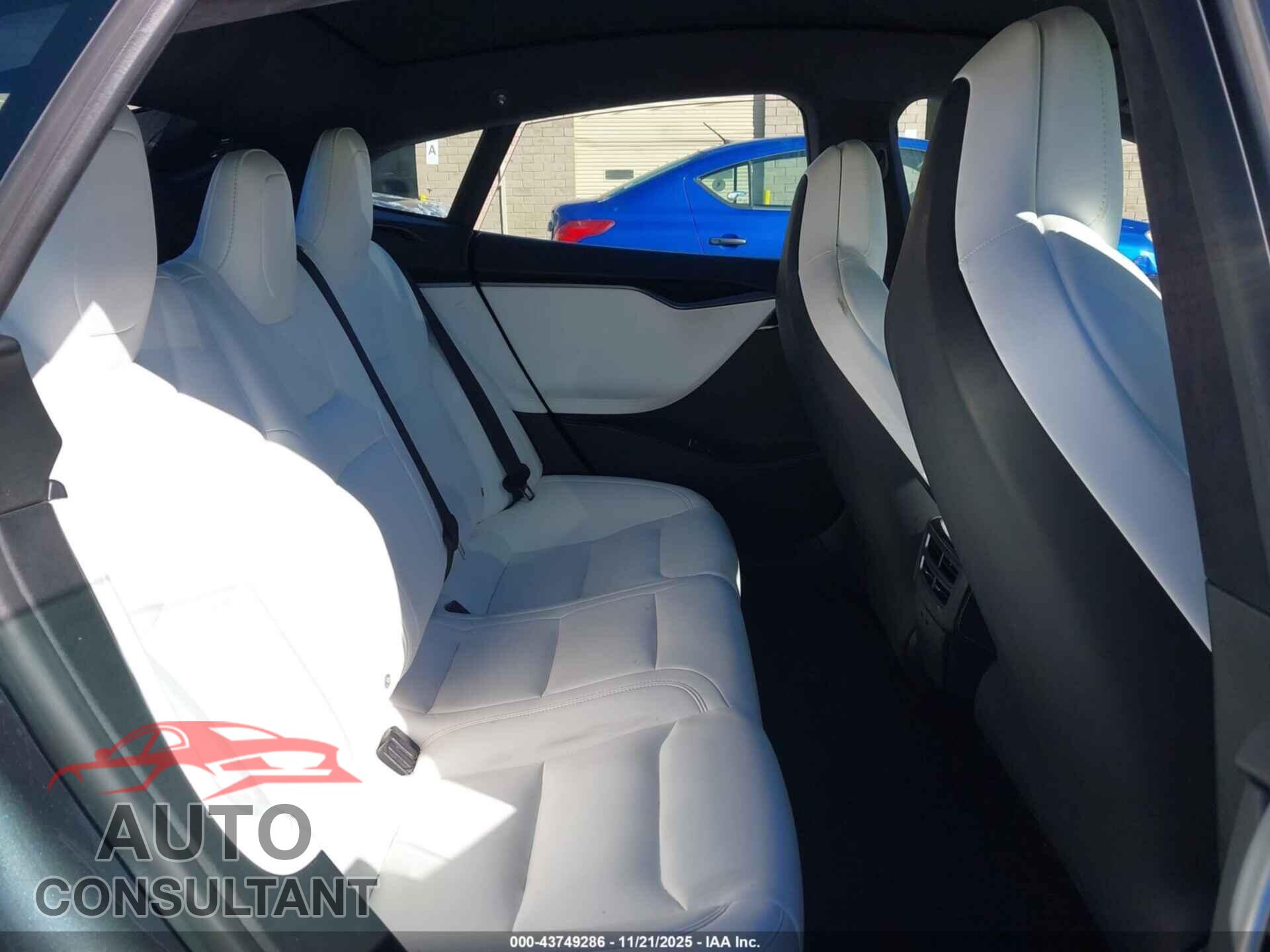TESLA MODEL S 2019 - 5YJSA1E25KF306895