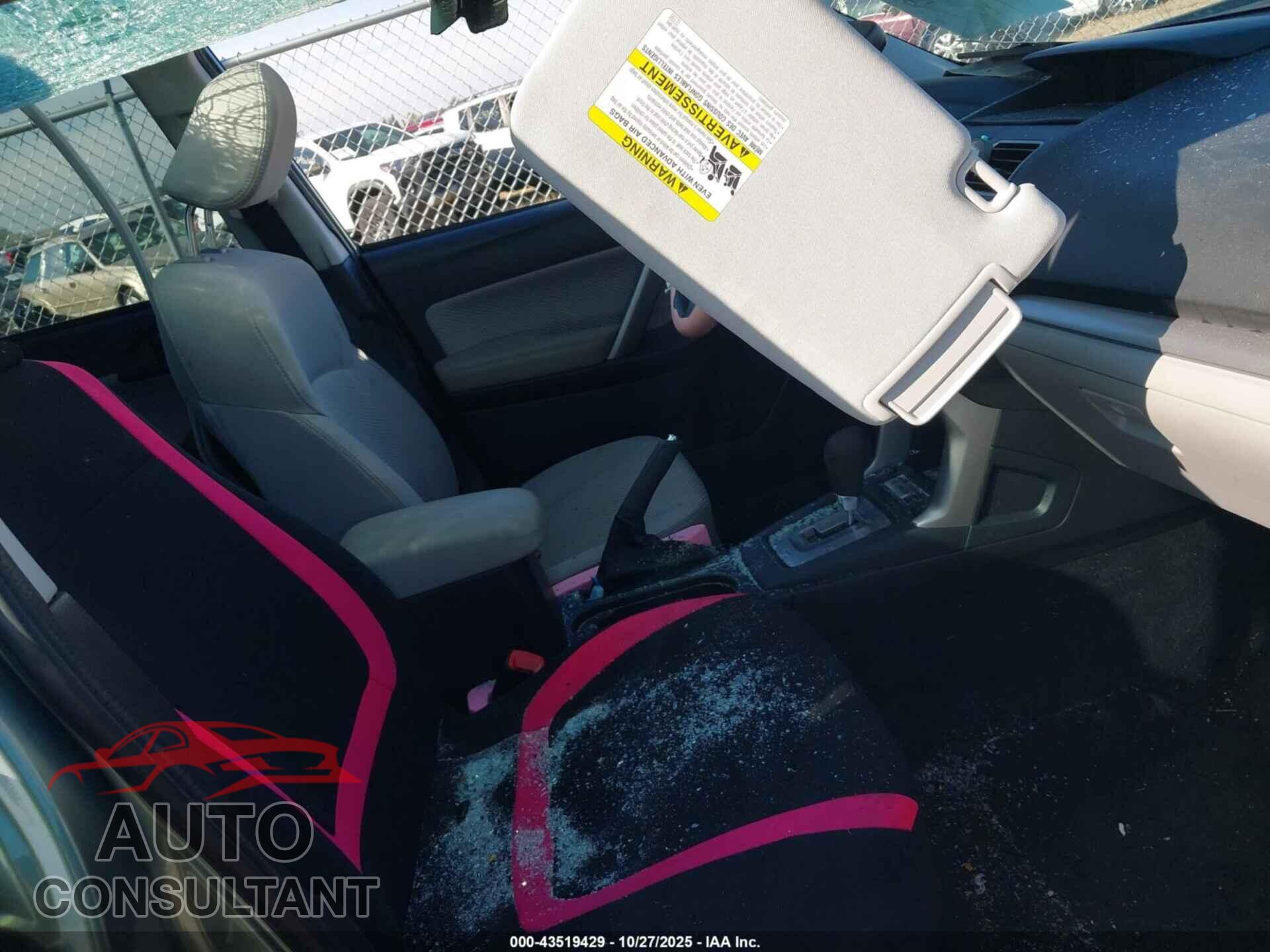 SUBARU FORESTER 2018 - JF2SJAEC3JH476519