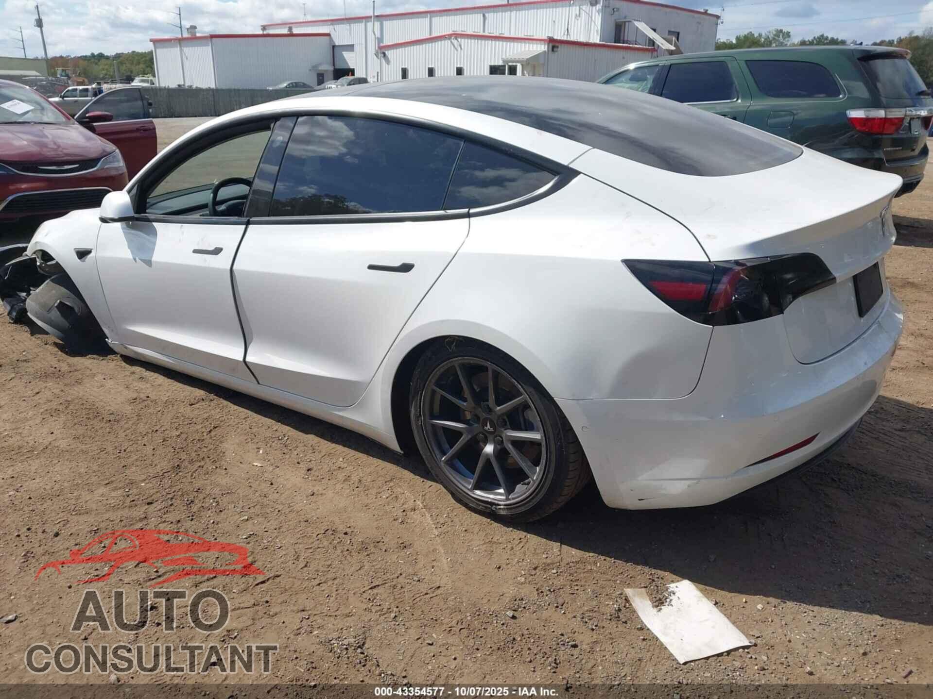 TESLA MODEL 3 2021 - 5YJ3E1EA8MF093976