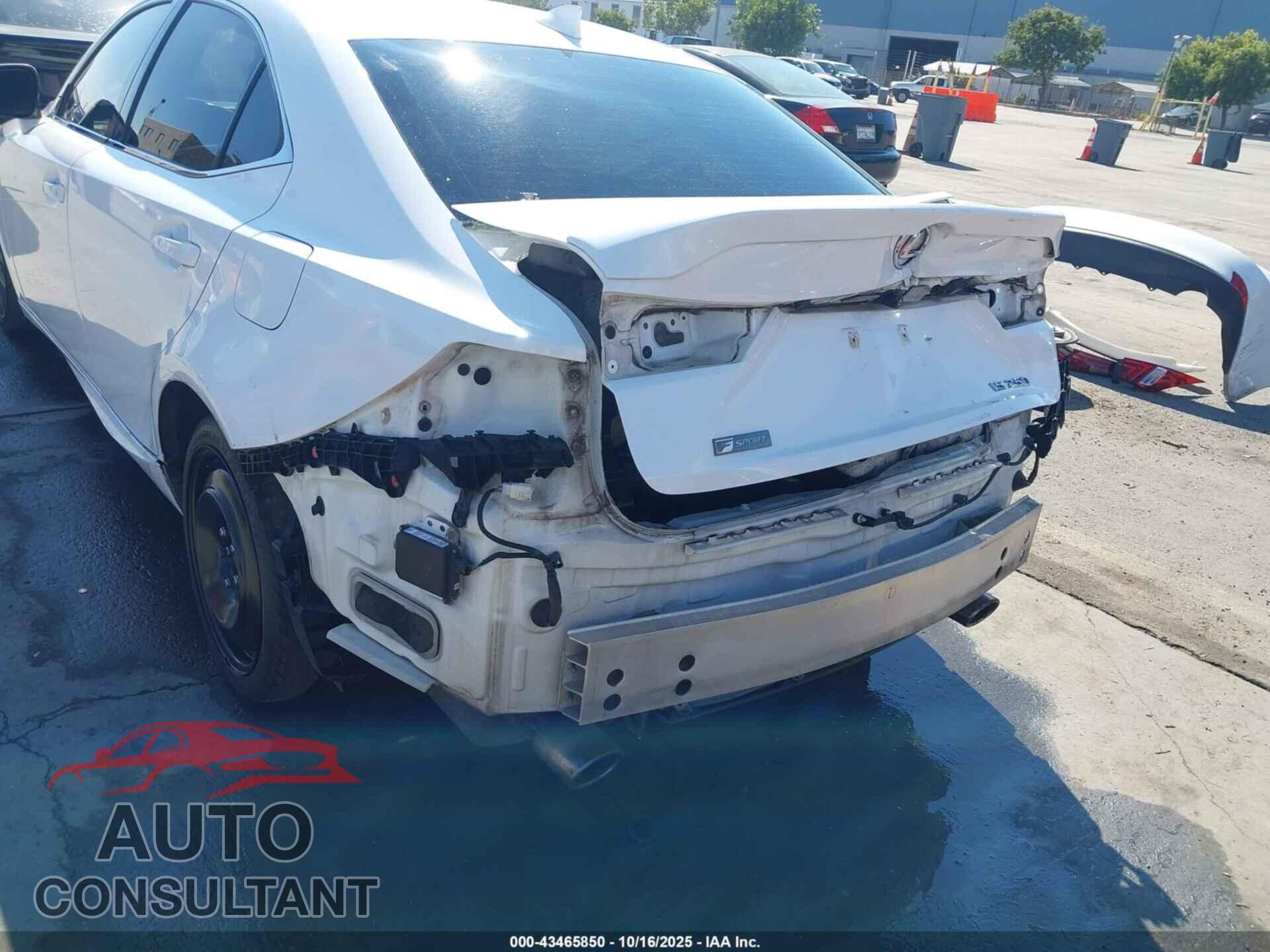 LEXUS IS 250 2015 - JTHBF1D25F5069351