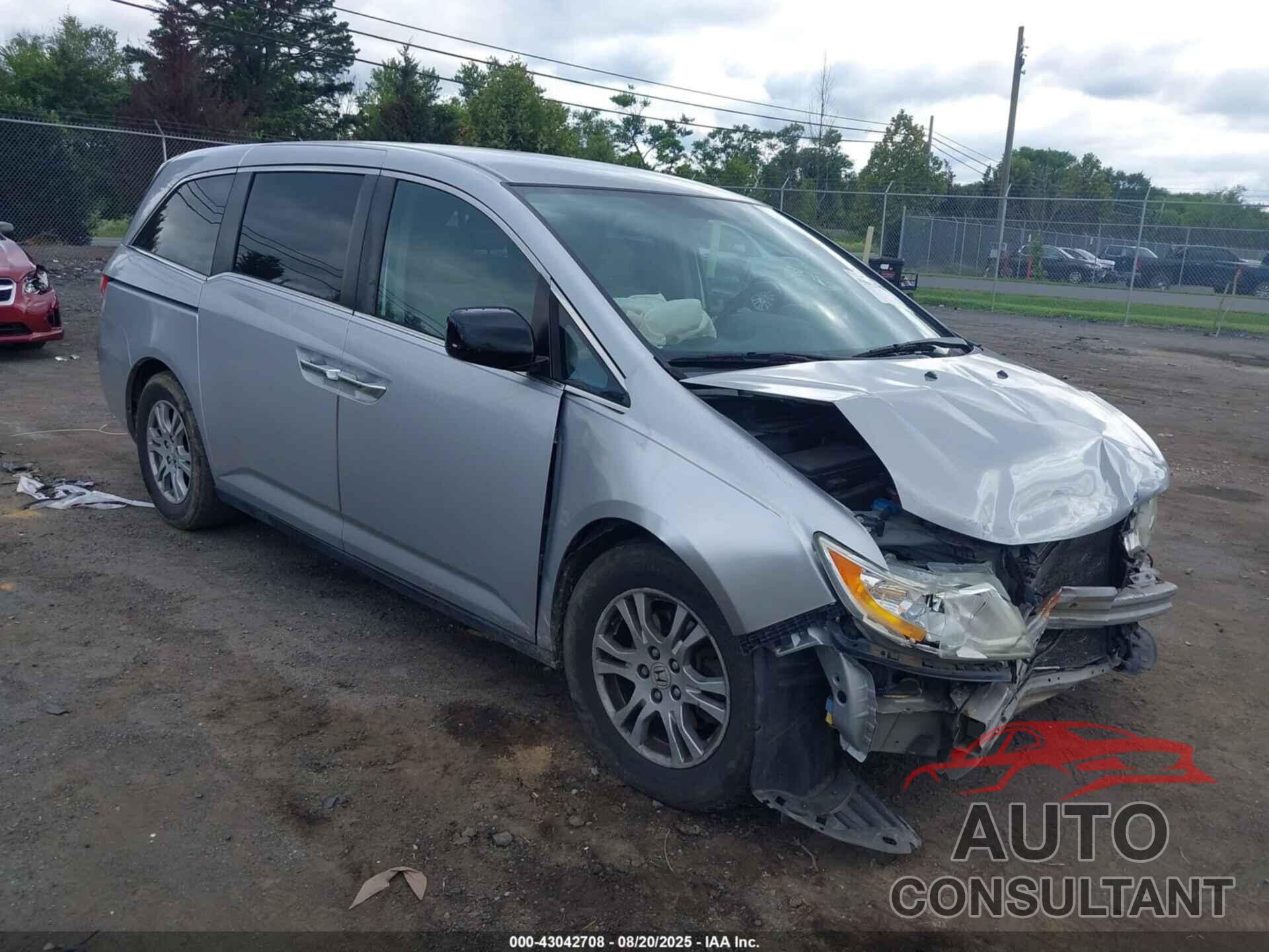 HONDA ODYSSEY 2013 - 5FNRL5H40DB032683