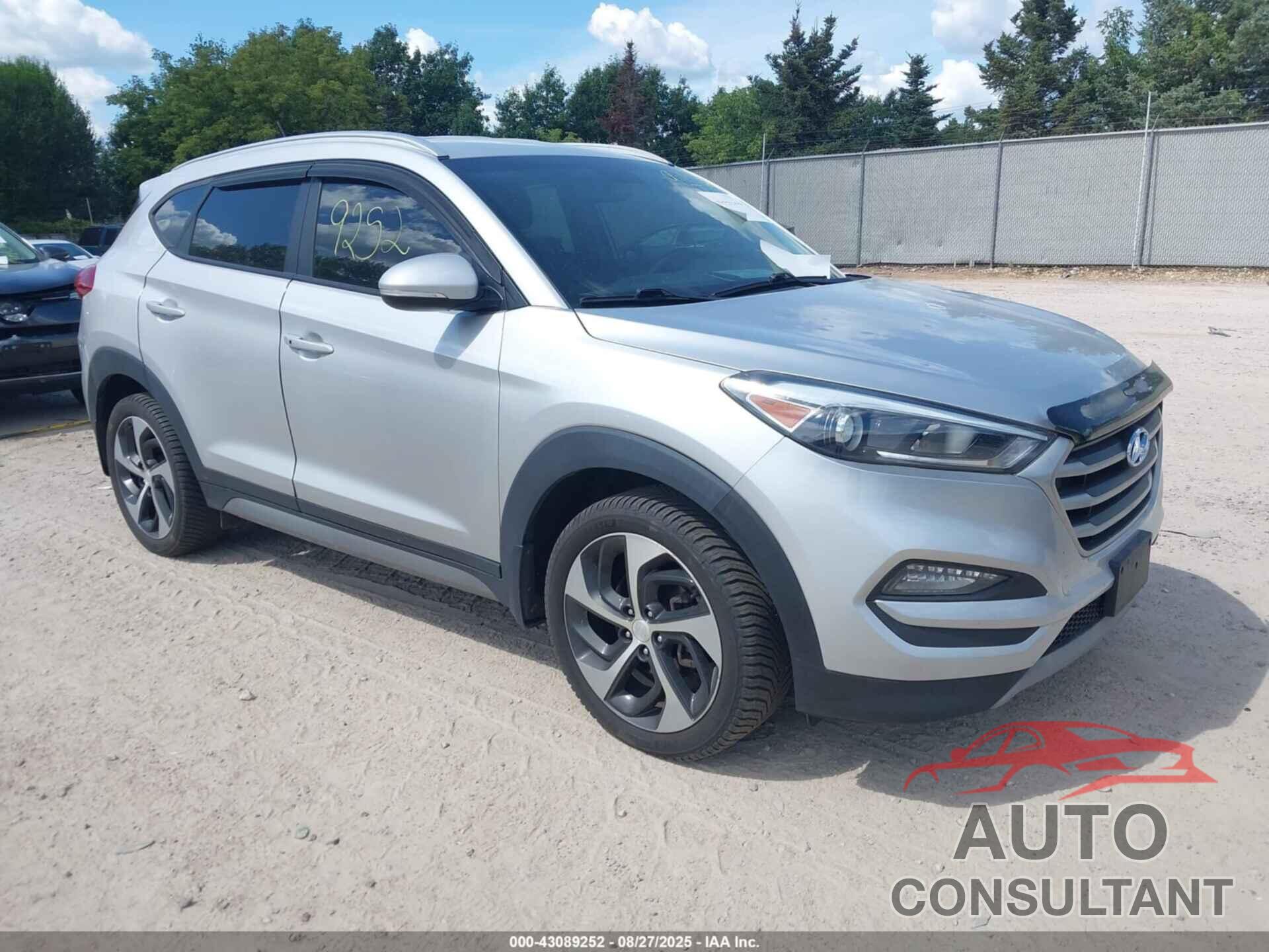 HYUNDAI TUCSON 2017 - KM8J3CA23HU292286