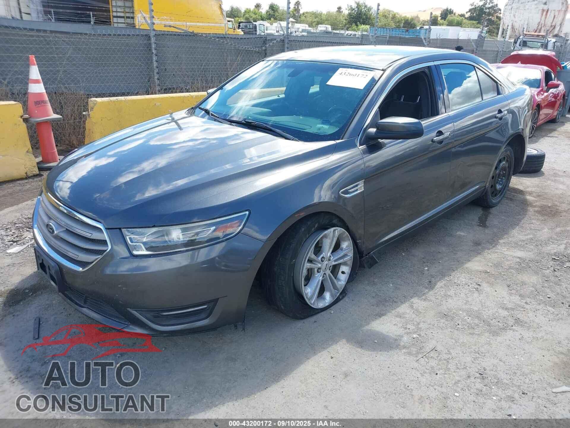 FORD TAURUS 2015 - 1FAHP2E89FG184790