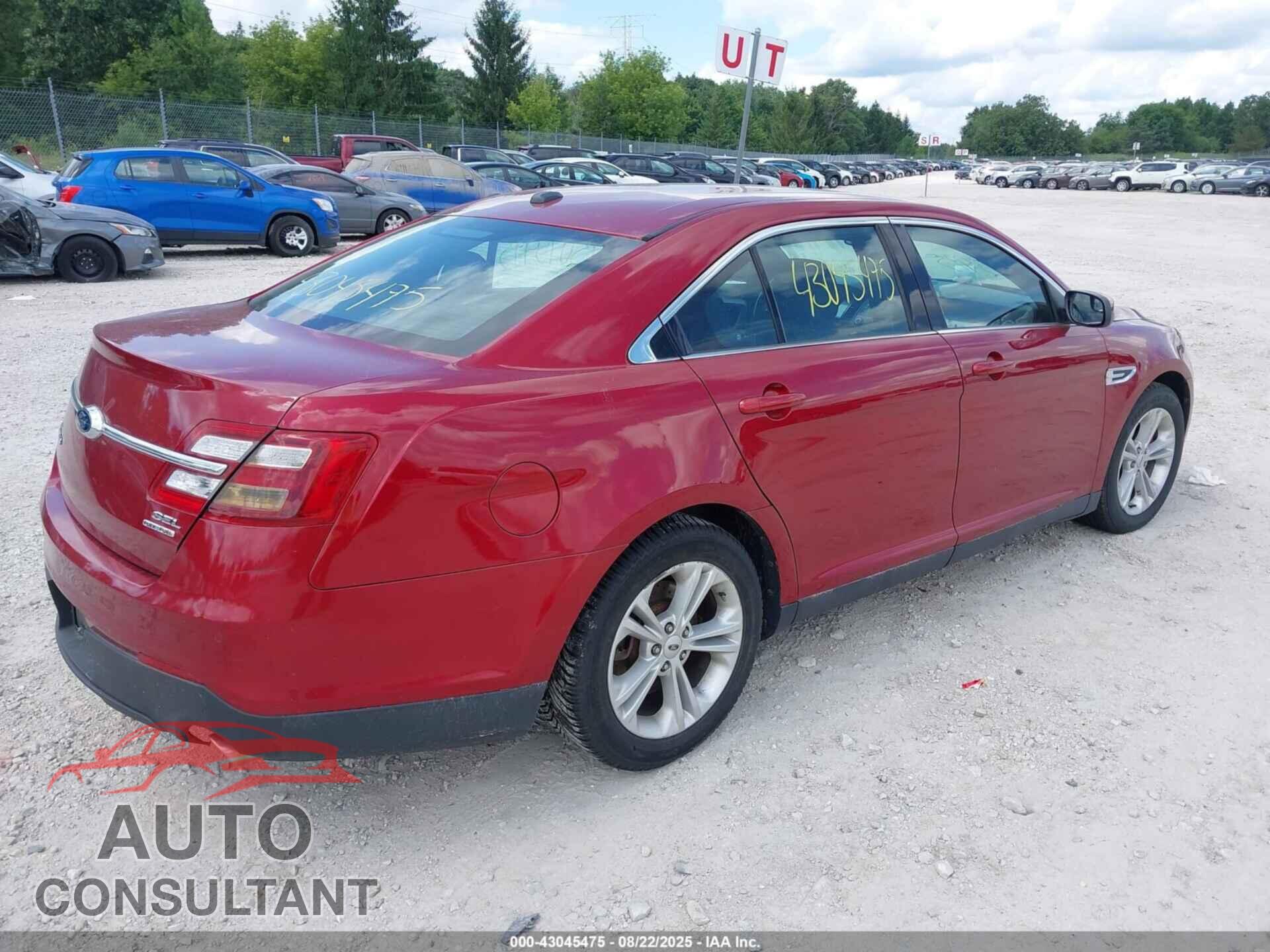 FORD TAURUS 2016 - 1FAHP2E89GG117687