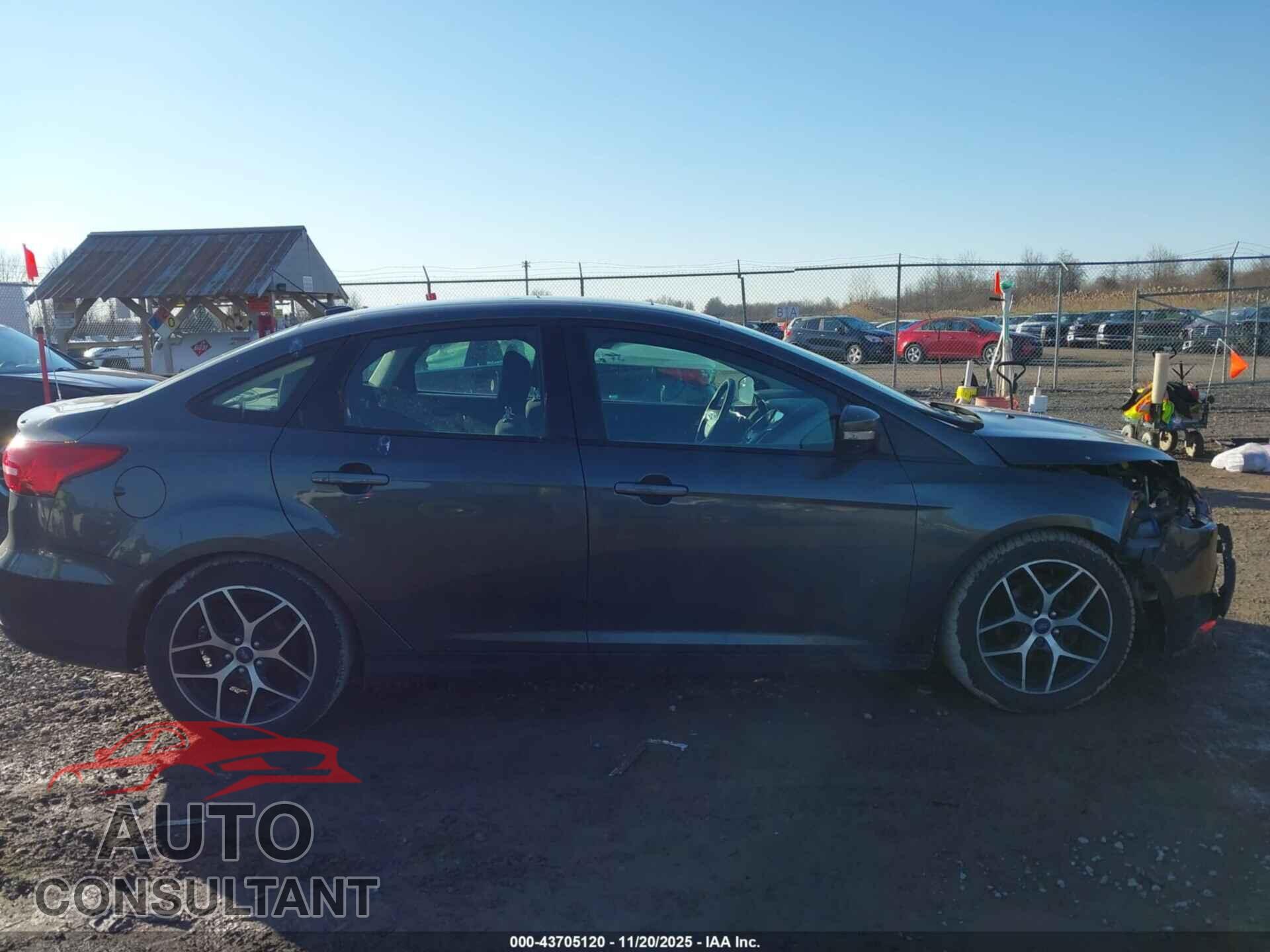 FORD FOCUS 2017 - 1FADP3H24HL321995