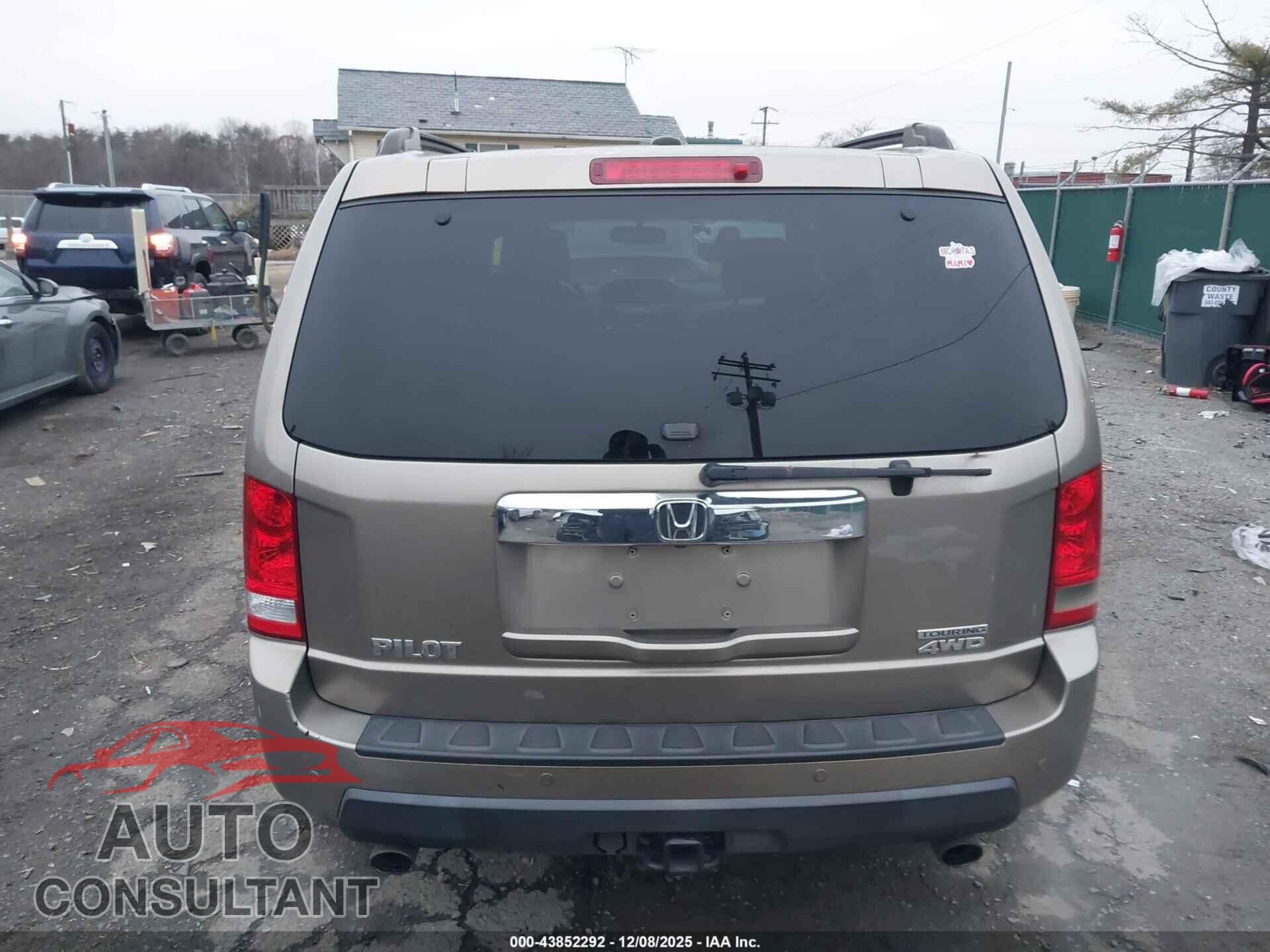 HONDA PILOT 2011 - 5FNYF4H93BB061942