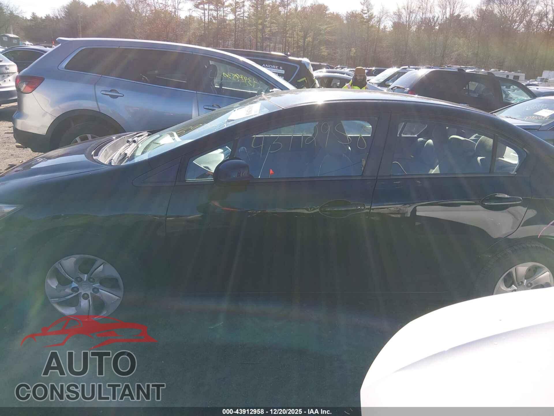 HONDA CIVIC 2013 - 2HGFB2F59DH300075