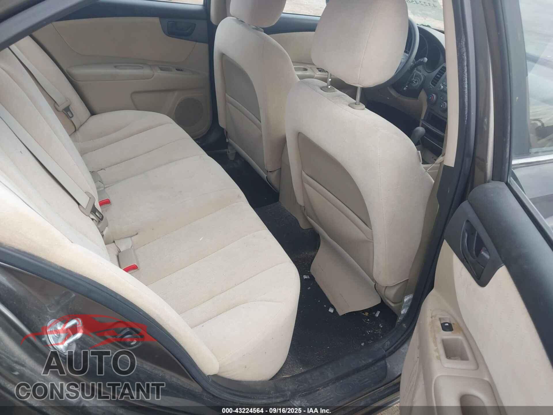 KIA OPTIMA 2010 - KNAGG4A85A5414737