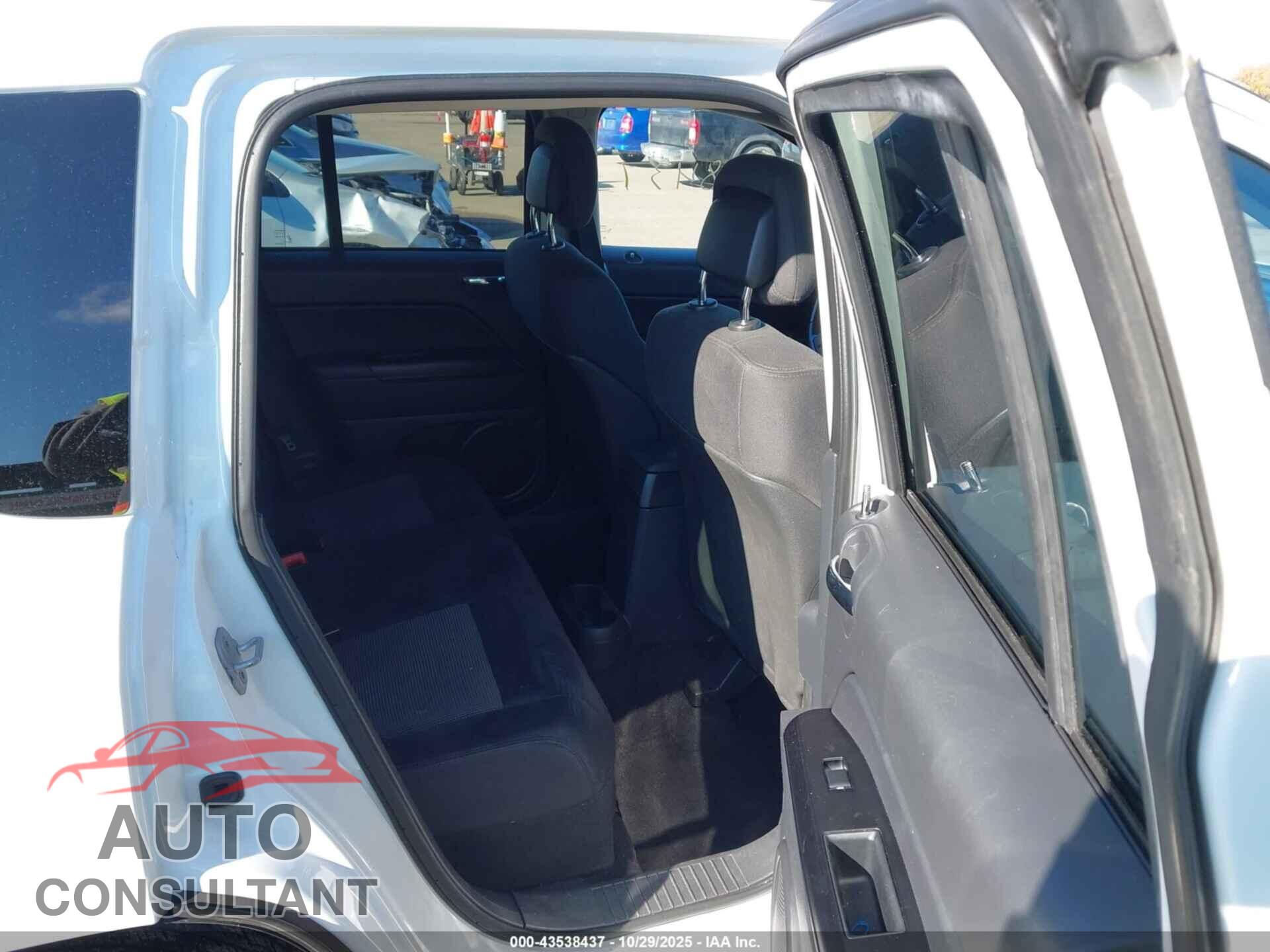 JEEP COMPASS 2011 - 1J4NF1FB0BD263937