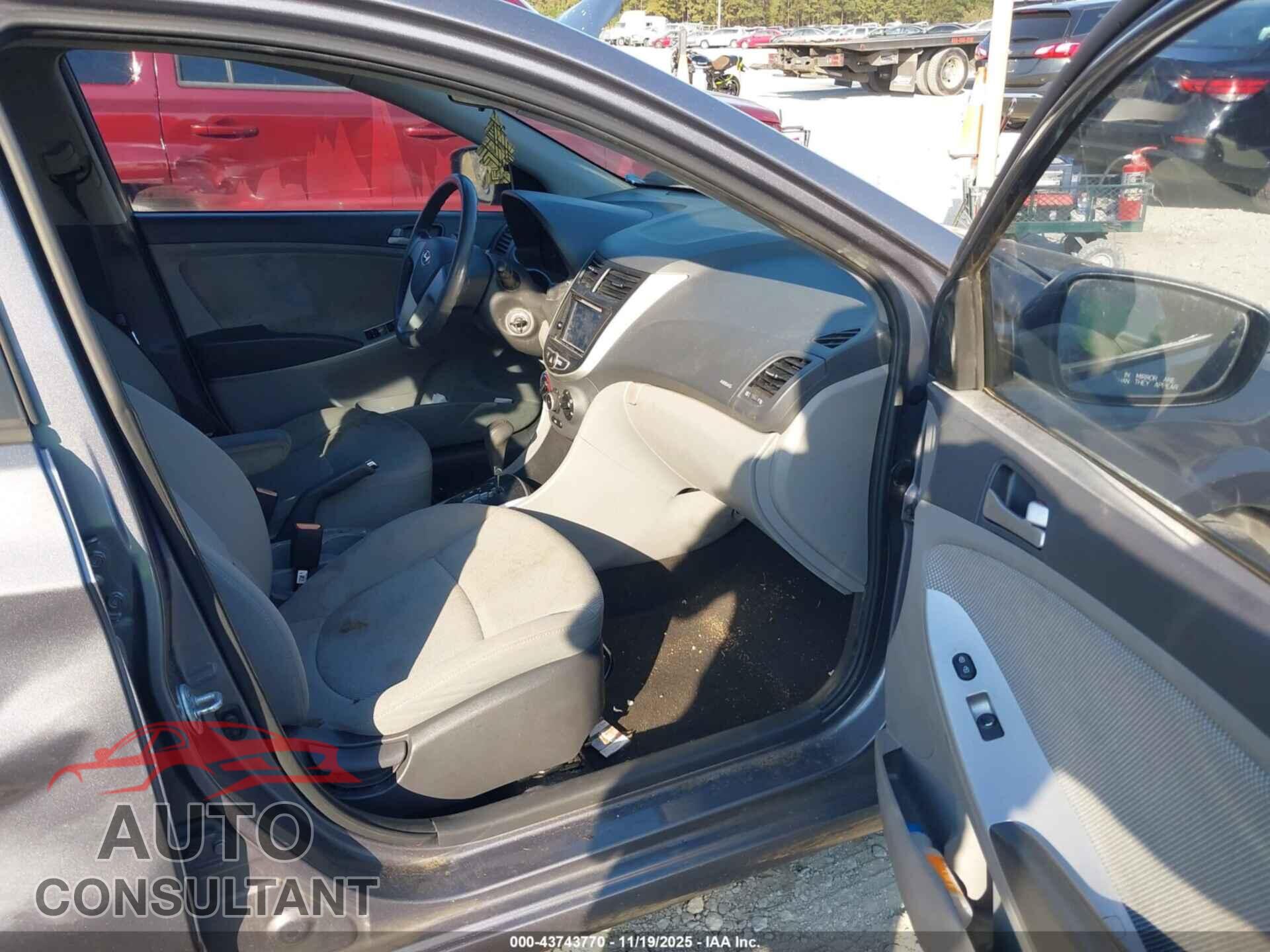 HYUNDAI ACCENT 2013 - KMHCT4AE5DU577011