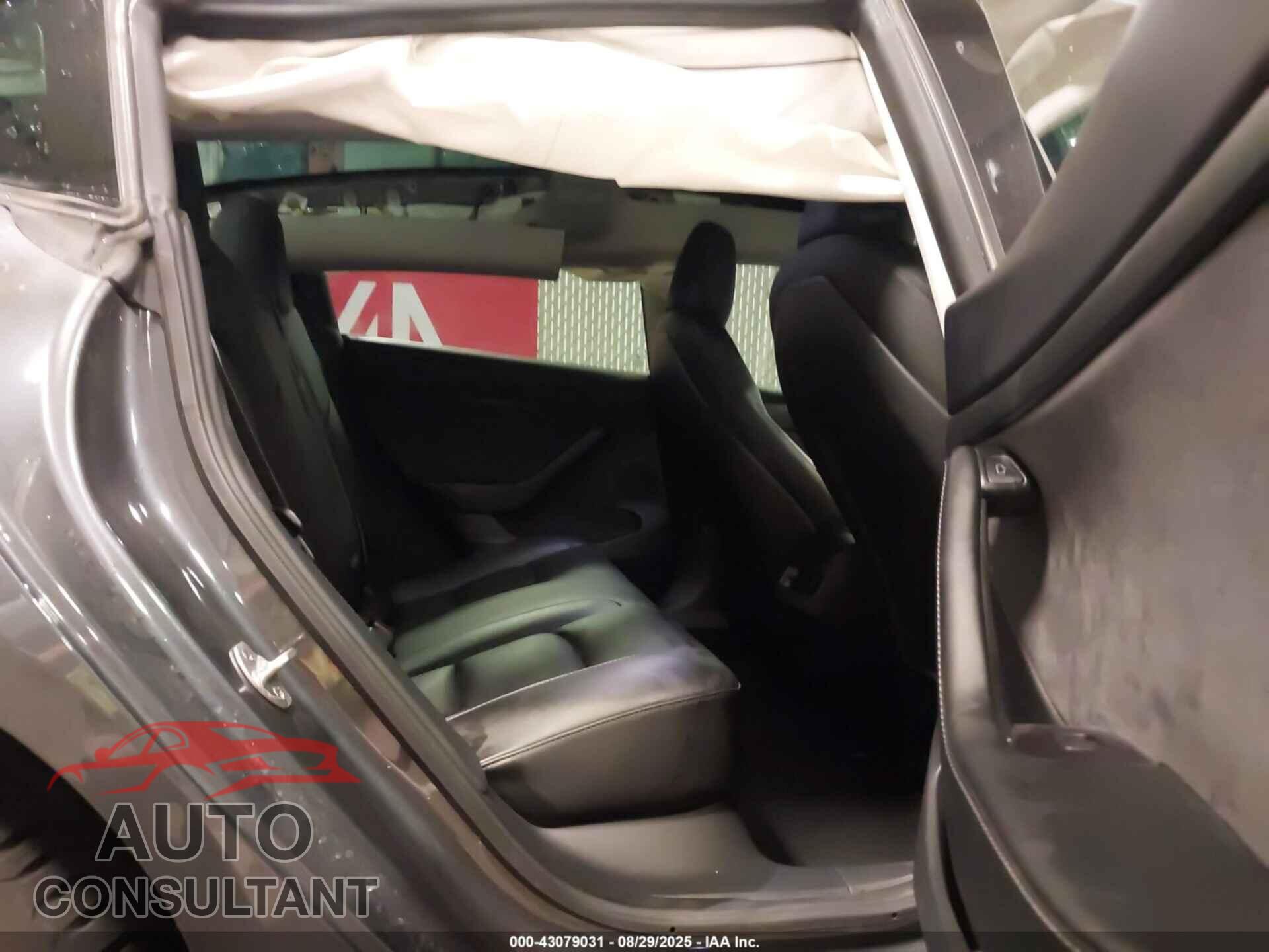 TESLA MODEL 3 2023 - 5YJ3E1EA8PF644377