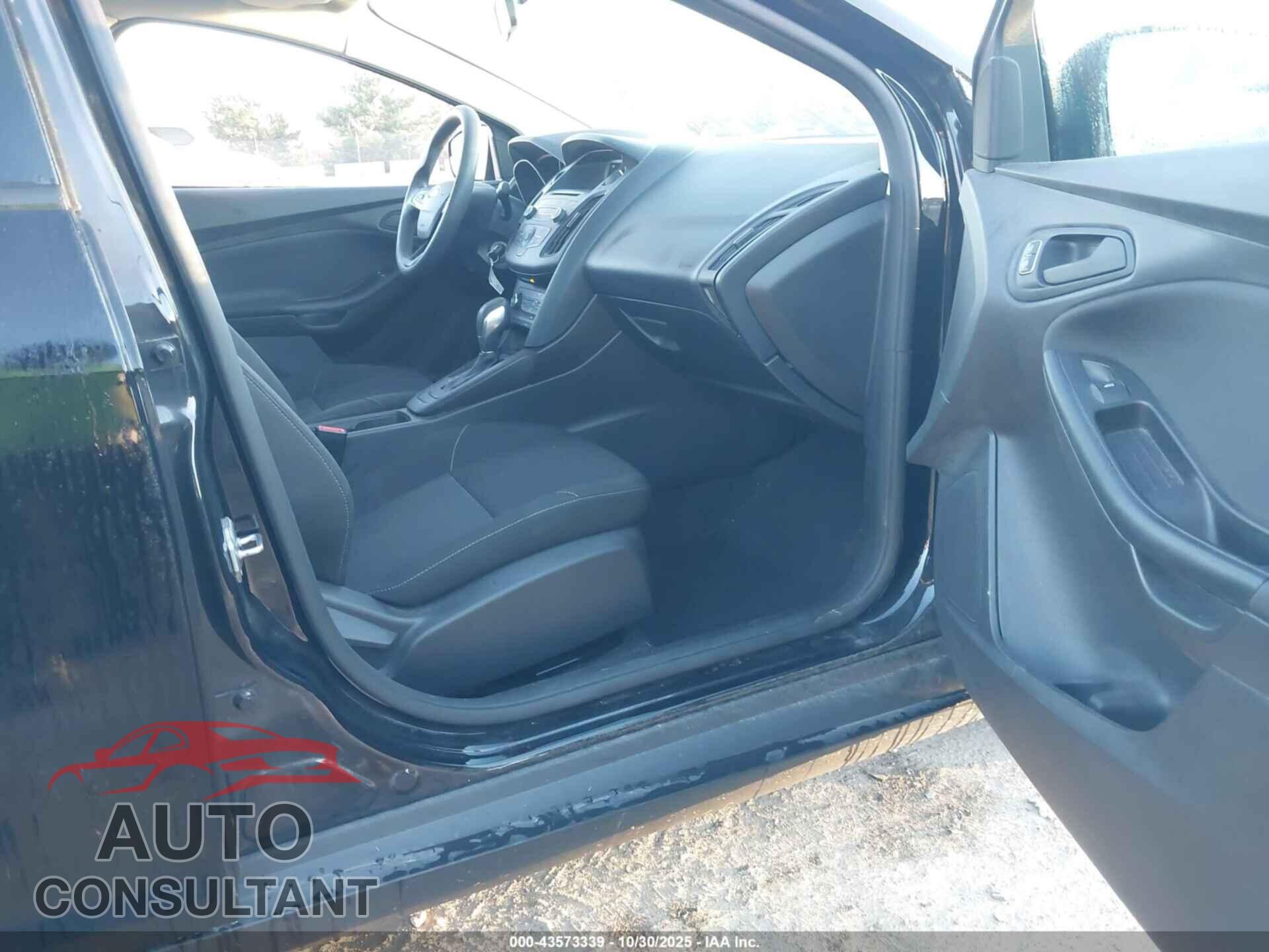 FORD FOCUS 2017 - 1FADP3E22HL252681