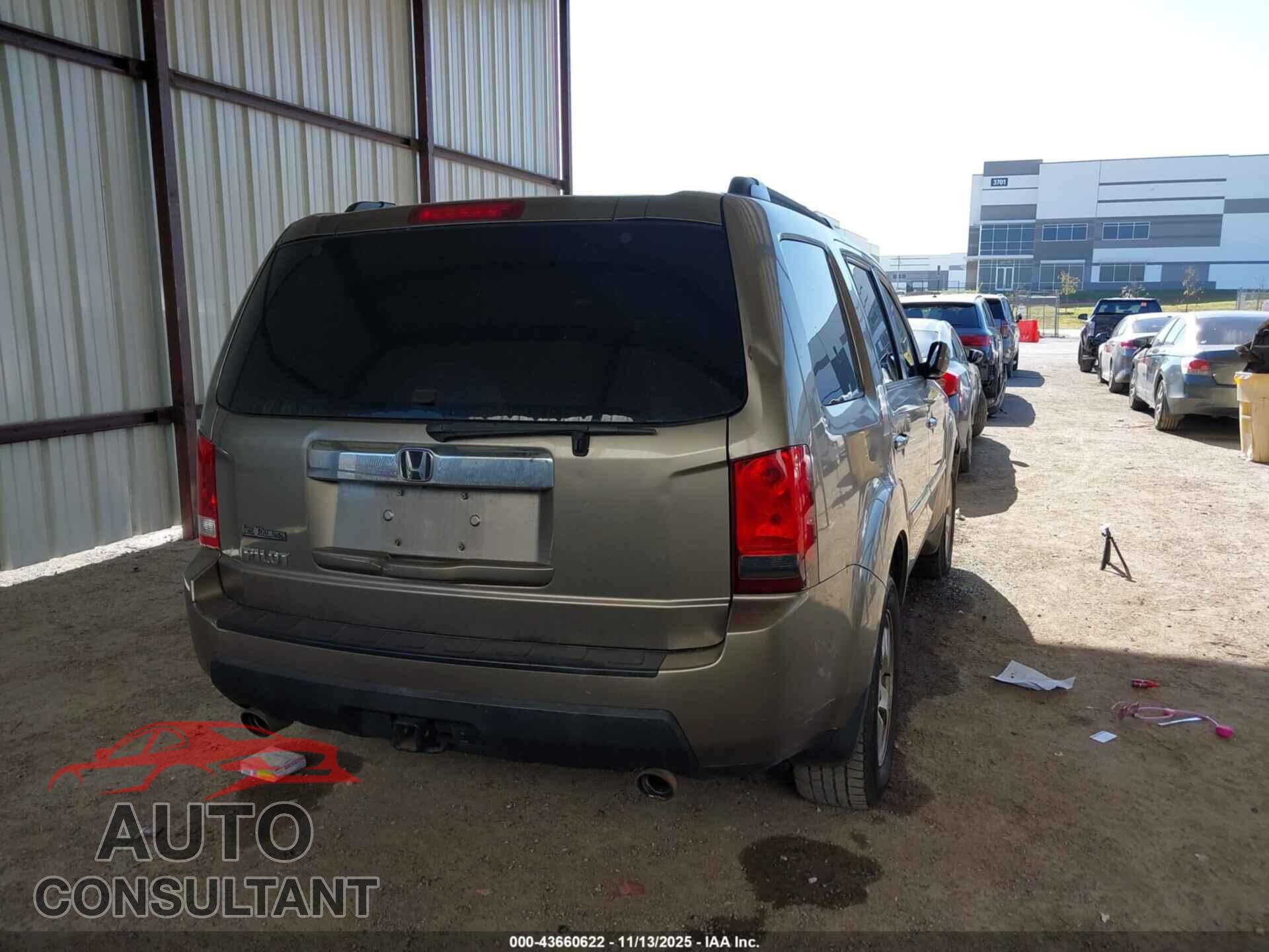 HONDA PILOT 2011 - 5FNYF3H64BB035219