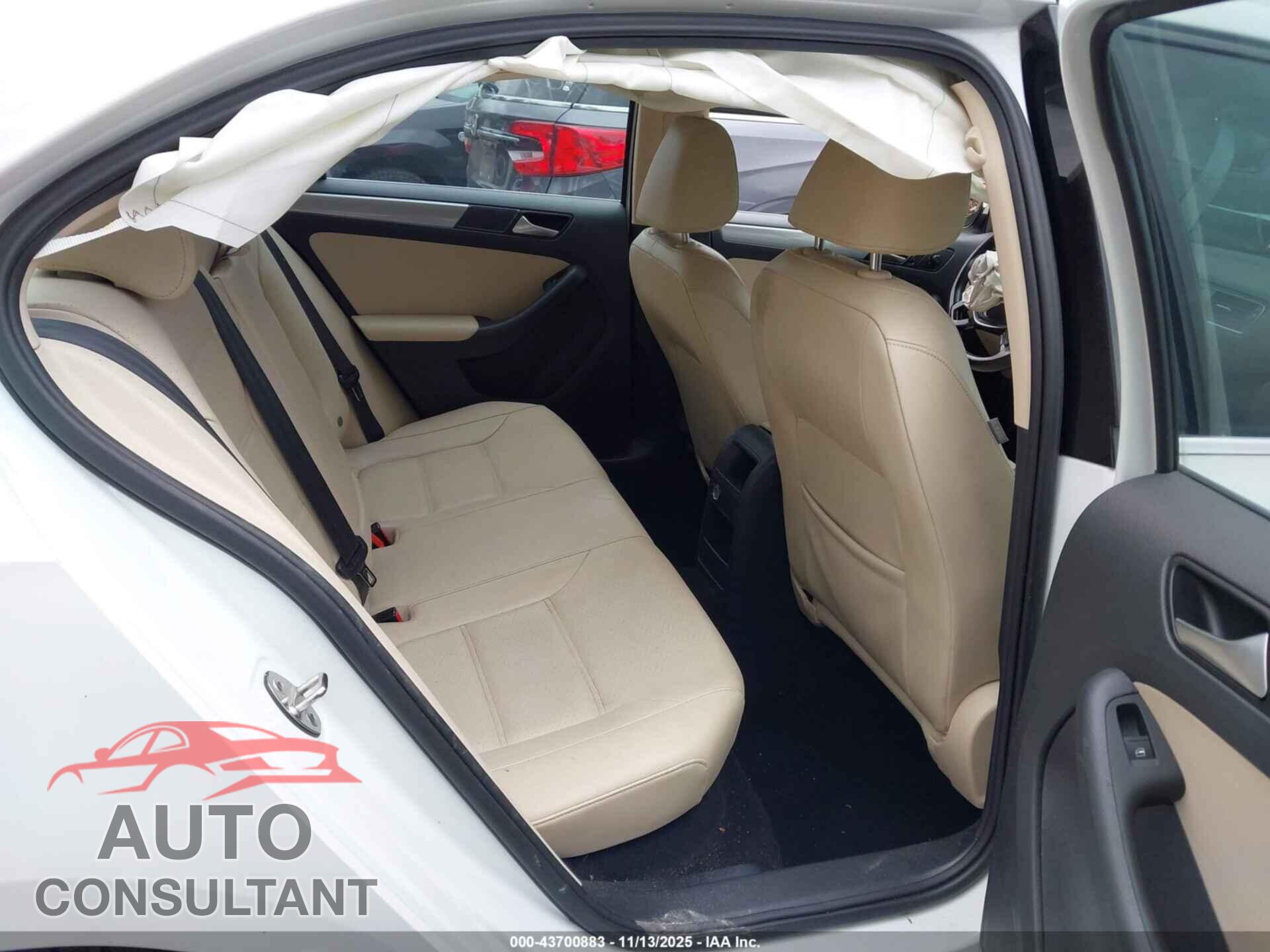 VOLKSWAGEN JETTA 2017 - 3VWDB7AJXHM360149