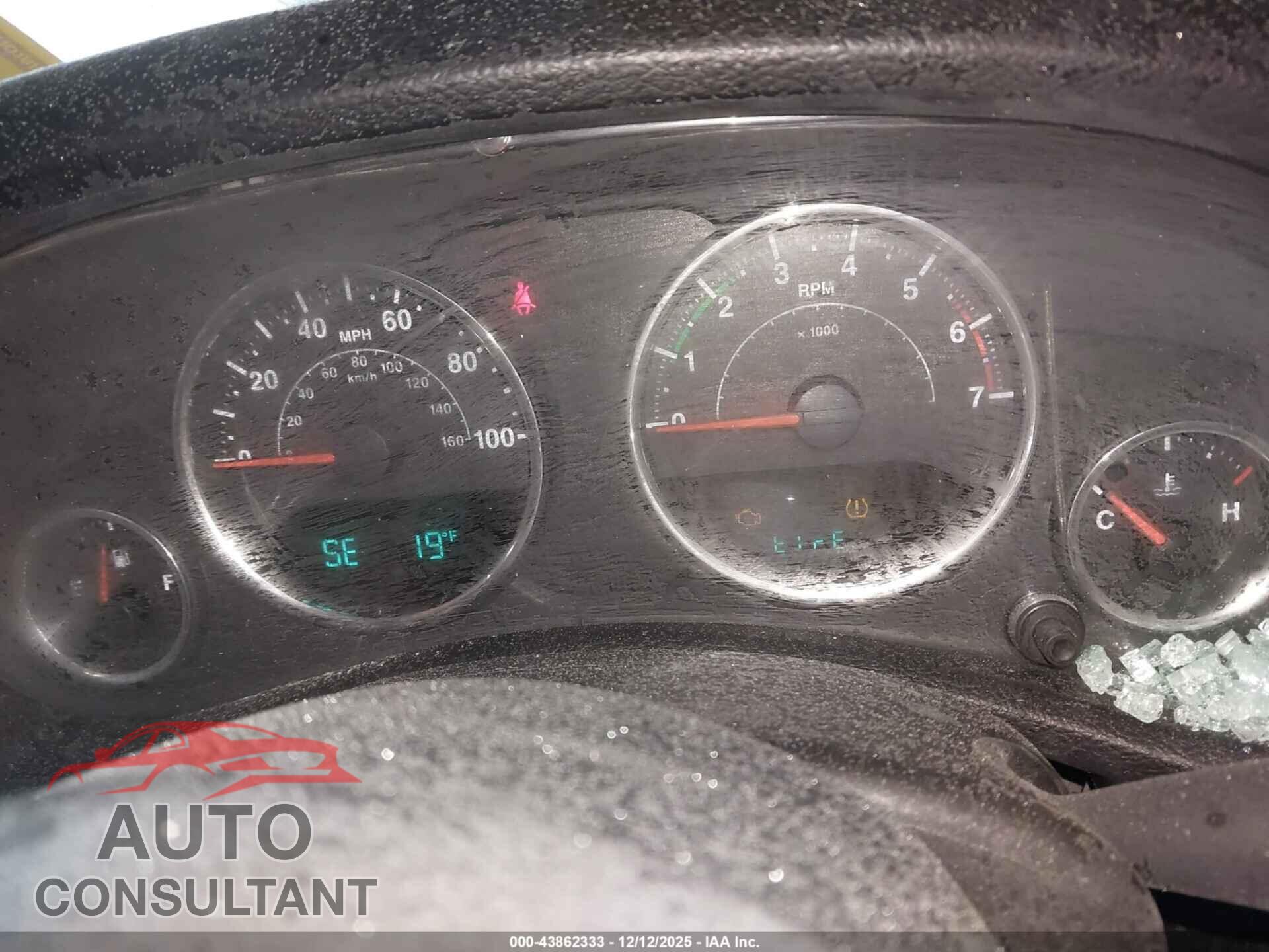 JEEP WRANGLER 2011 - 1J4AA2D15BL577182
