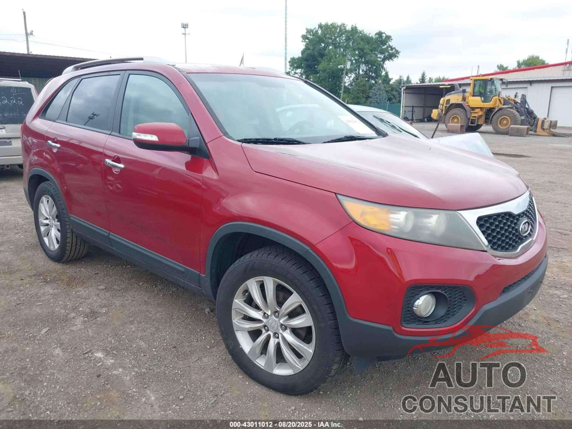 KIA SORENTO 2011 - 5XYKU4A13BG018775