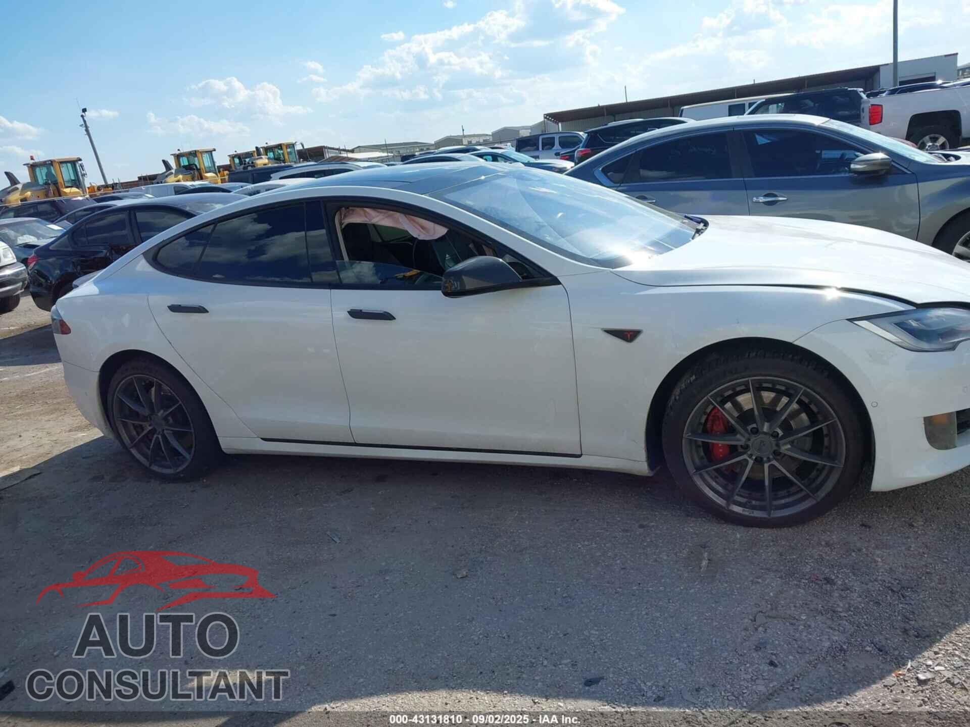 TESLA MODEL S 2016 - 5YJSA1E11GF159263