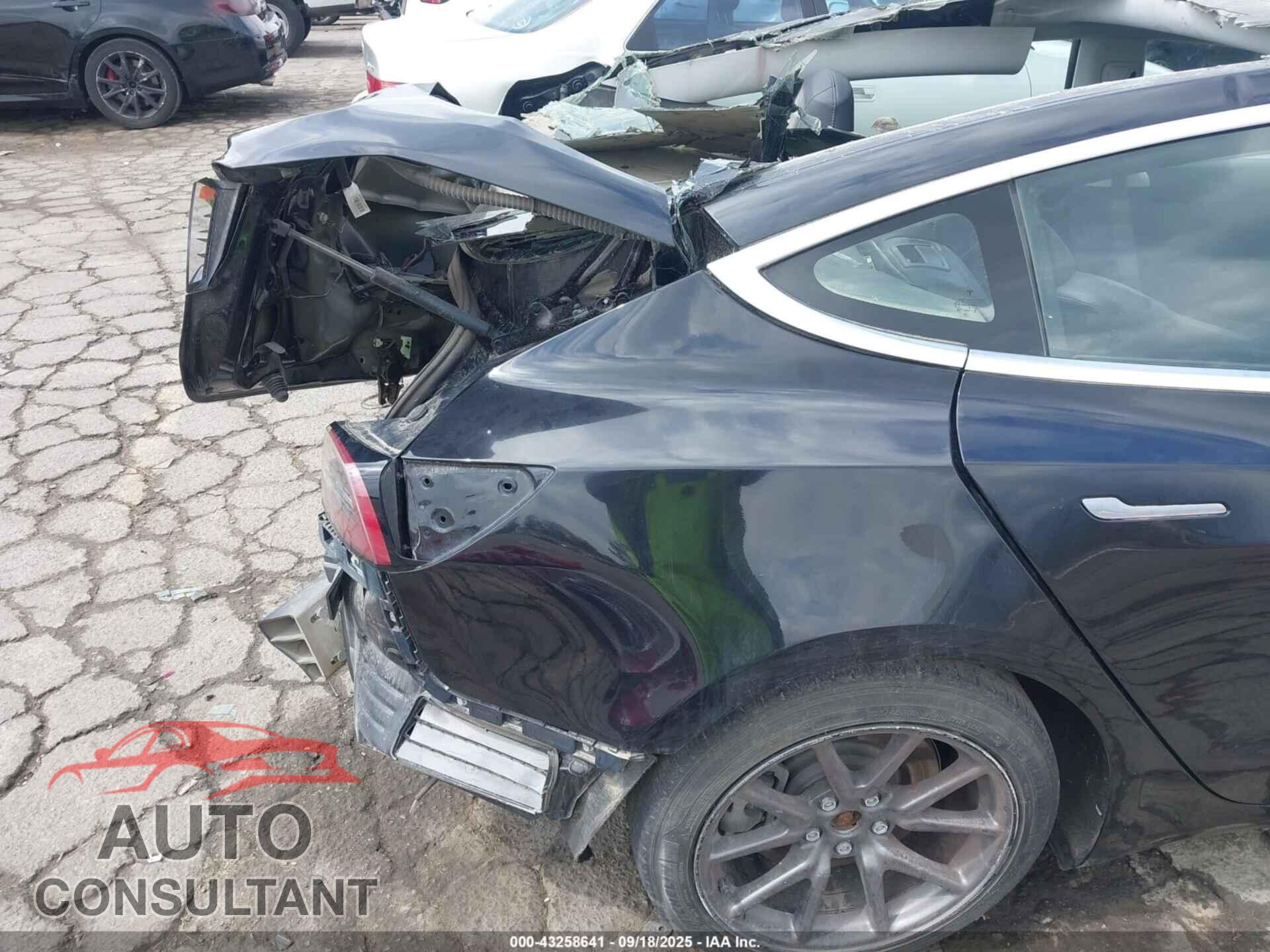 TESLA MODEL 3 2018 - 5YJ3E1EA4JF070268