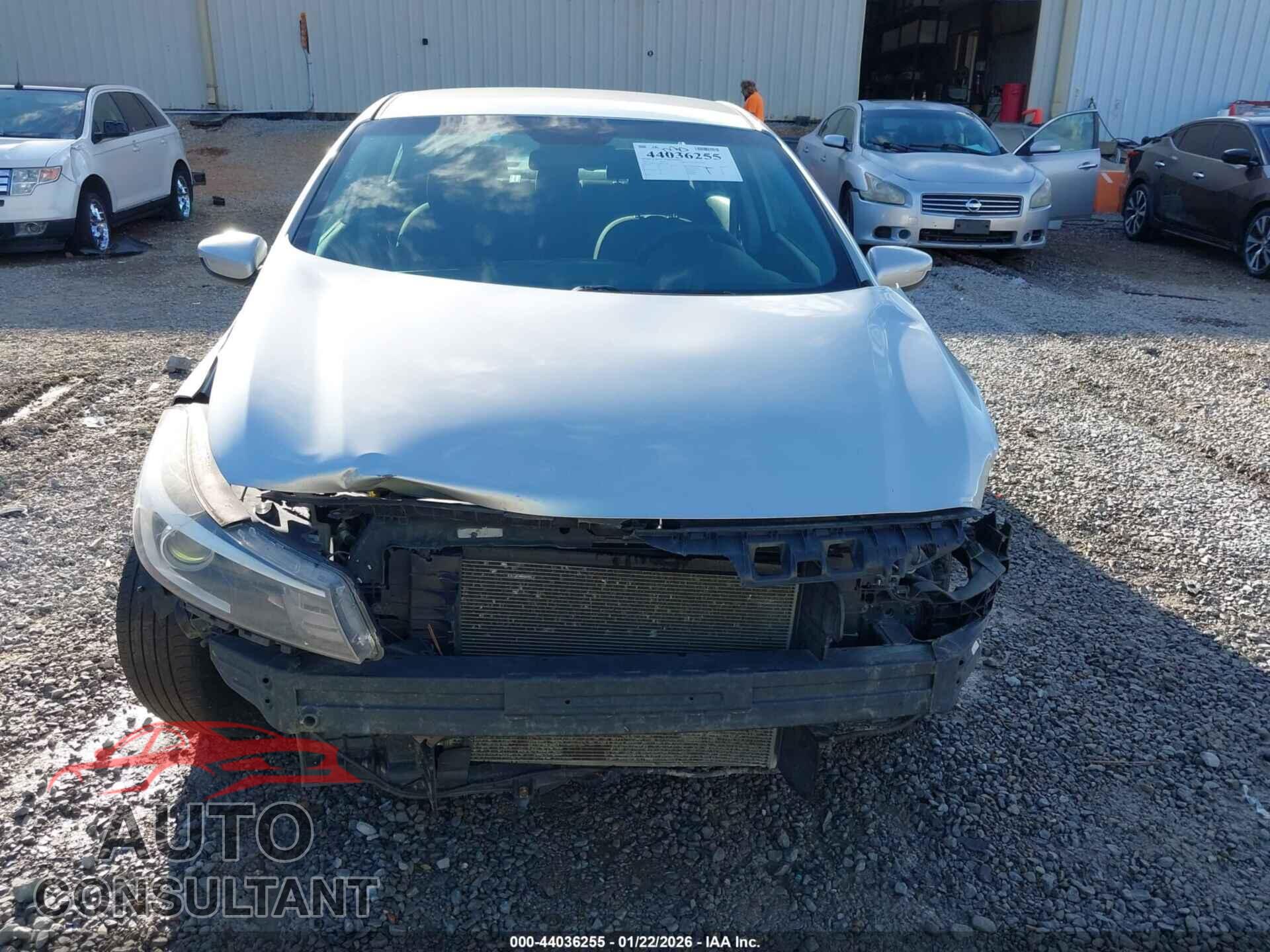 KIA FORTE 2018 - 3KPFL4A77JE172524