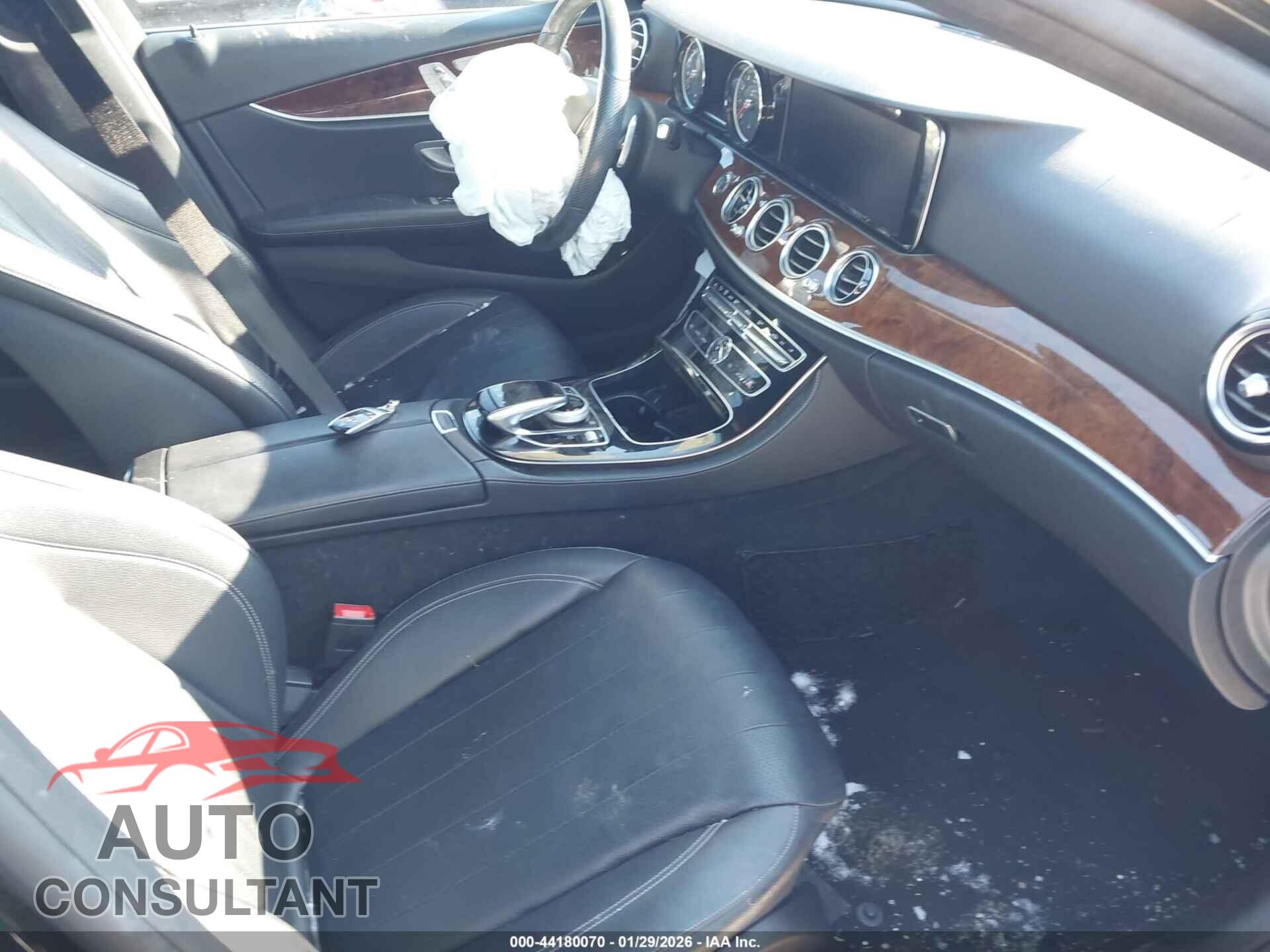 MERCEDES-BENZ E 300 2017 - WDDZF4KB5HA047063