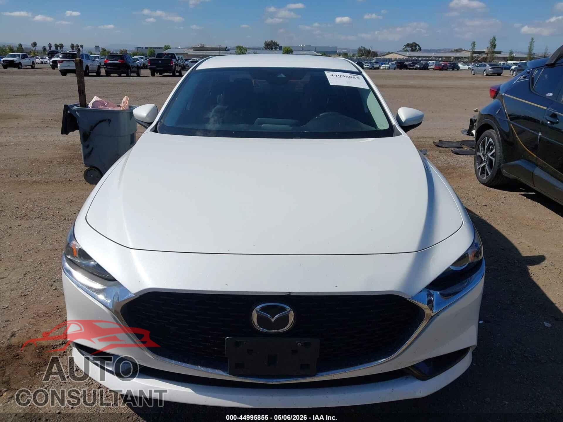 MAZDA MAZDA3 2019 - JM1BPACL2K1111145