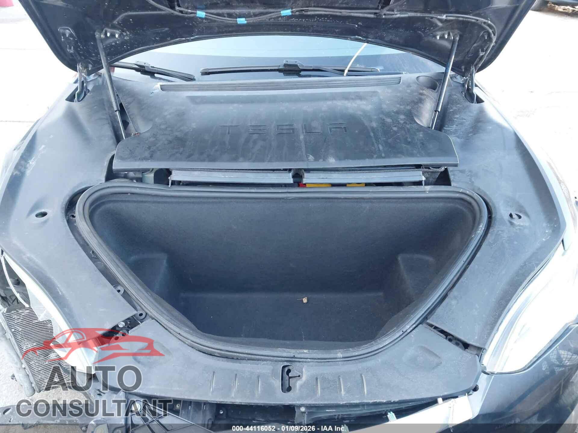 TESLA MODEL S 2018 - 5YJSA1E28JF295017