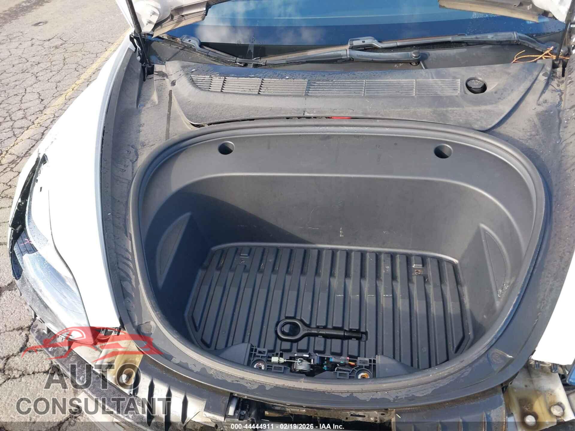 TESLA MODEL 3 2021 - 5YJ3E1EA5MF930442