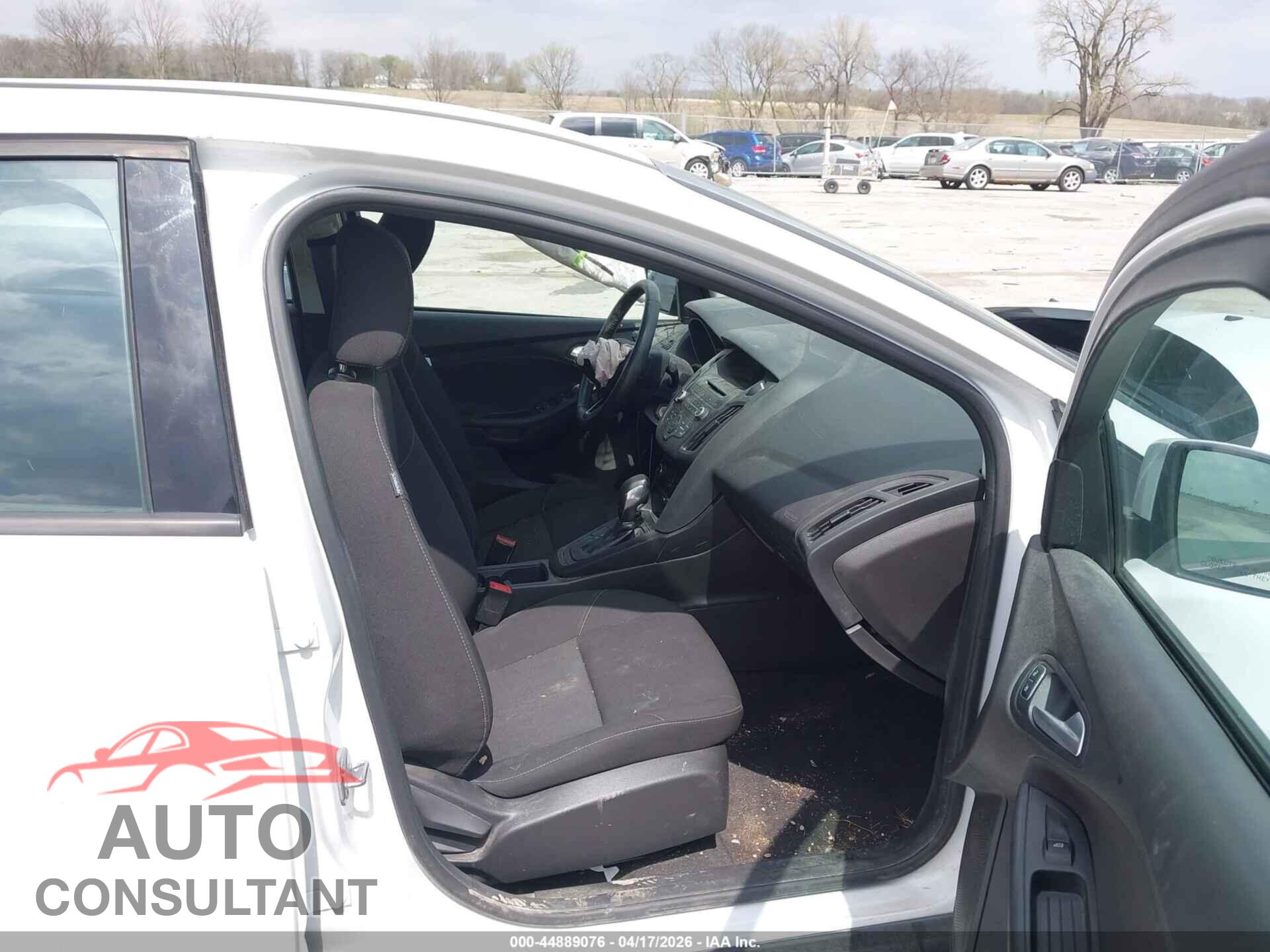 FORD FOCUS 2017 - 1FADP3F2XHL284633
