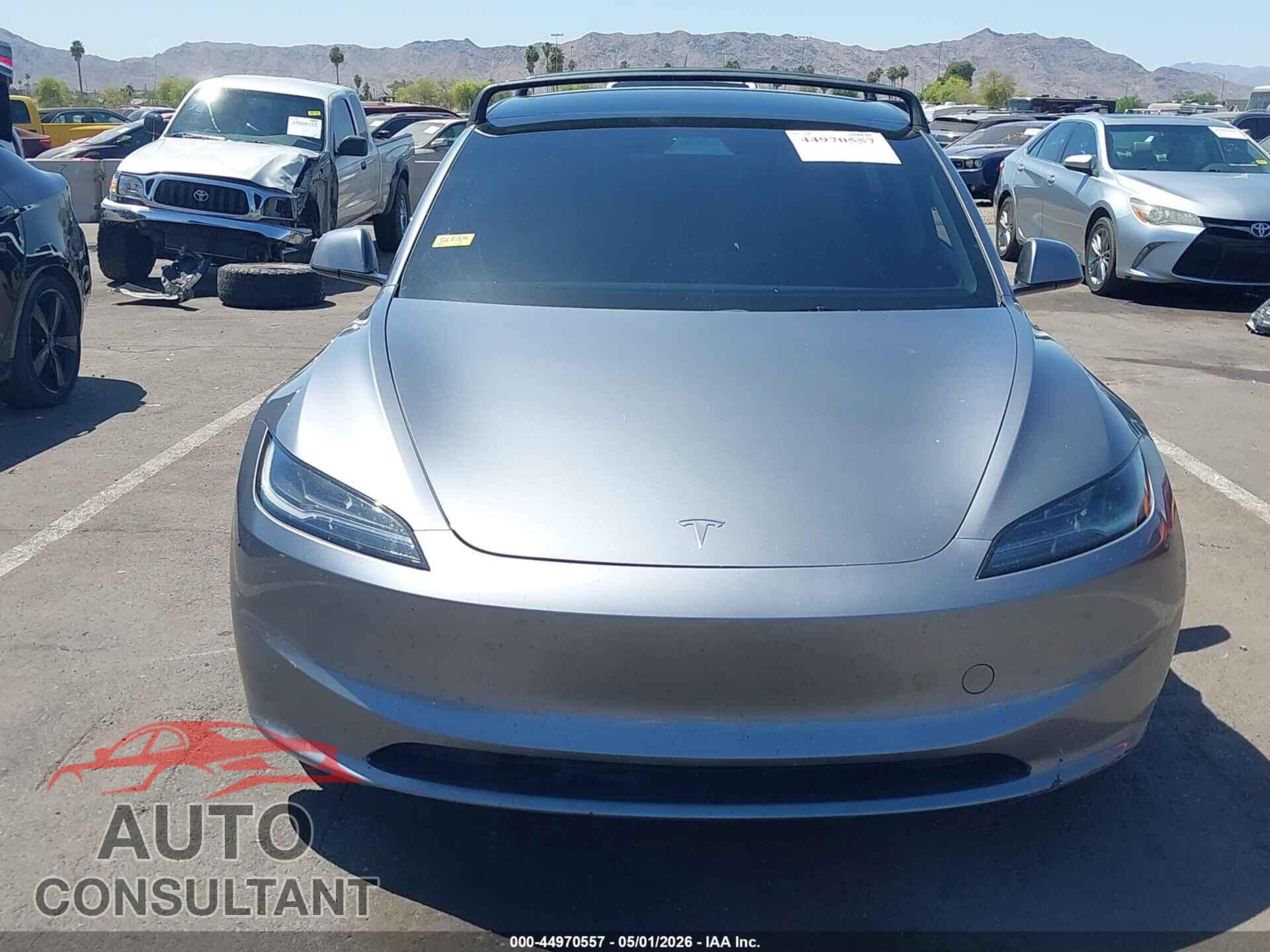TESLA MODEL 3 2024 - 5YJ3E1EA0RF863384
