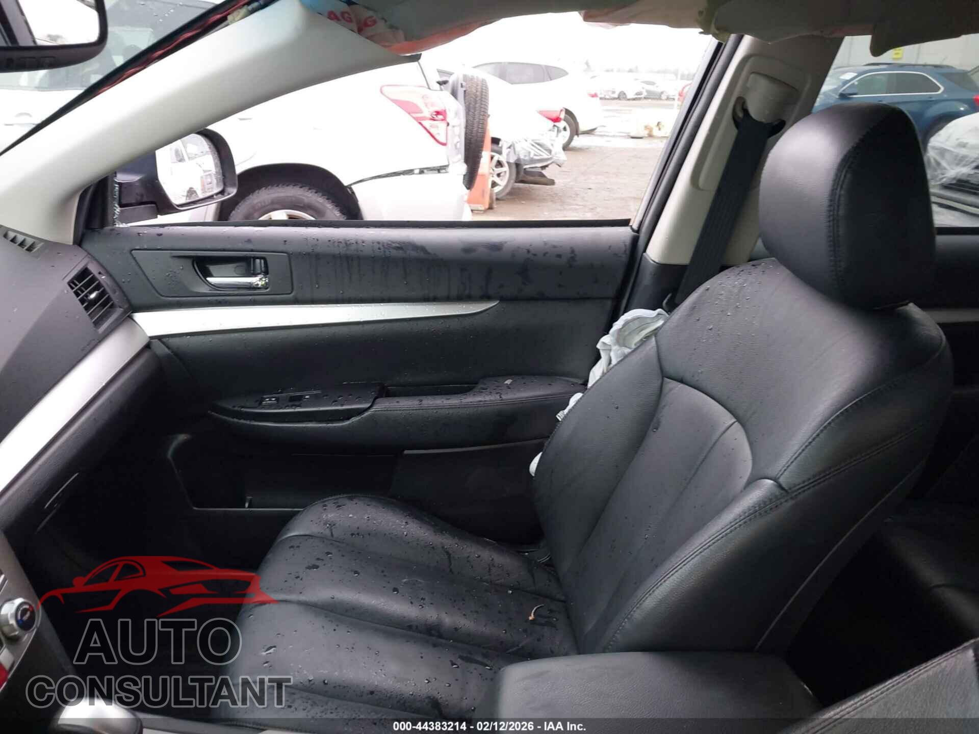 SUBARU OUTBACK 2013 - 4S4BRBGC8D3239175