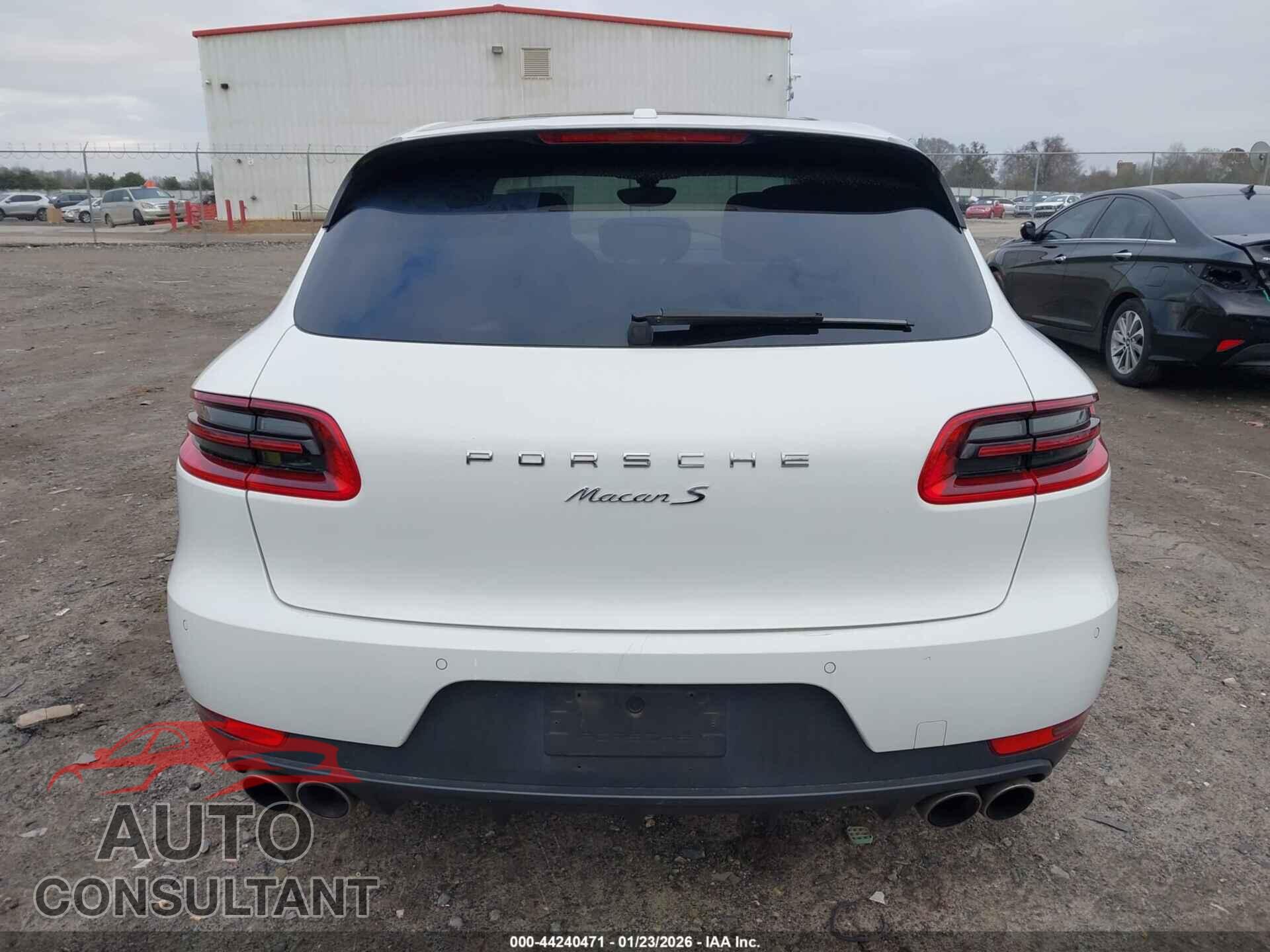 PORSCHE MACAN 2015 - WP1AB2A56FLB54318